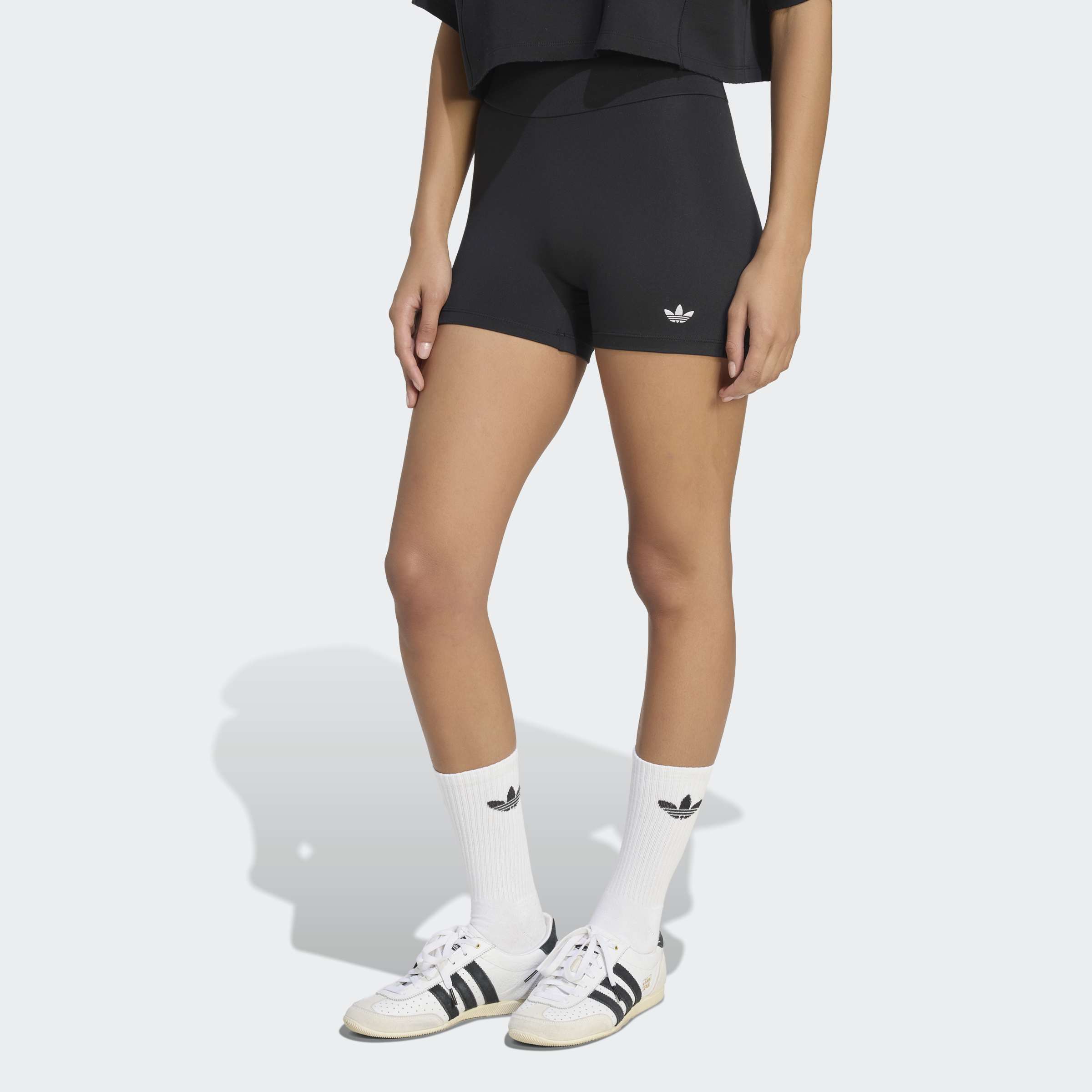 adidas Originals Shorts "ESSENTIALS, POLYESTER" sportlicher Stil, ohne Verschluss, aus Polyester, enger Schnitt