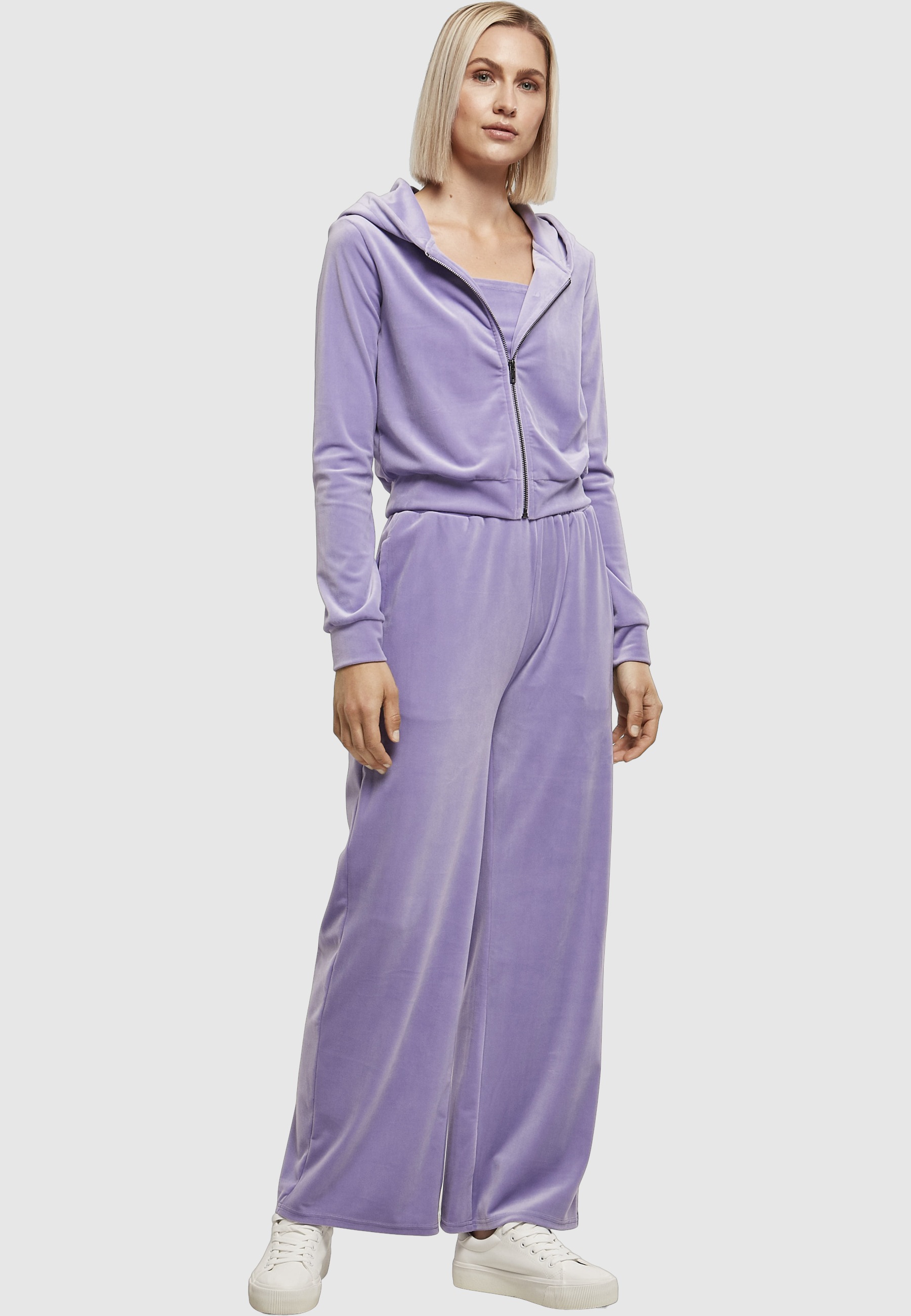 URBAN CLASSICS Sweatjacke »Urban Classics Damen Ladies Short Velvet Zip Hoody« 1 Stk.