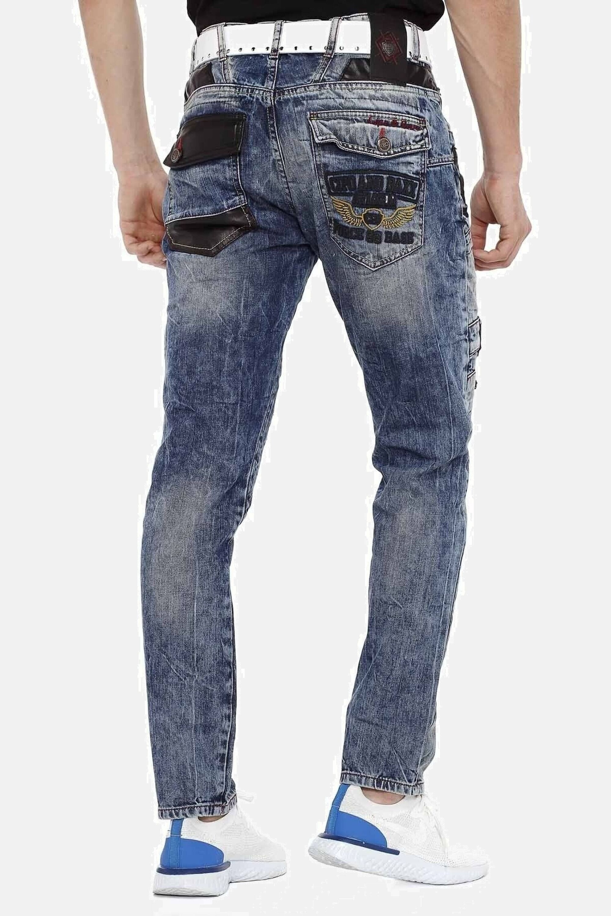 Cipo & Baxx Regular-fit-Jeans »Jeans«, mit Kunstleder und Bunddetails, CD-482