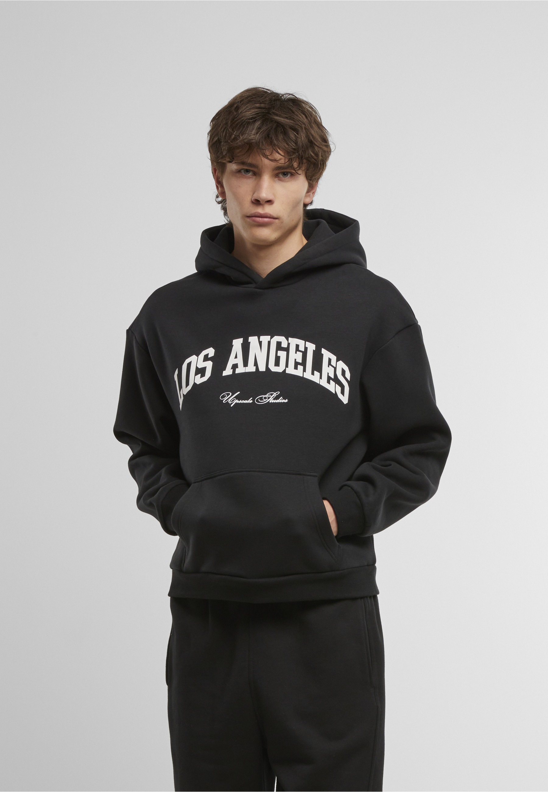 Mister Tee L.A. College Fluffy Hoodie Black Size L 2