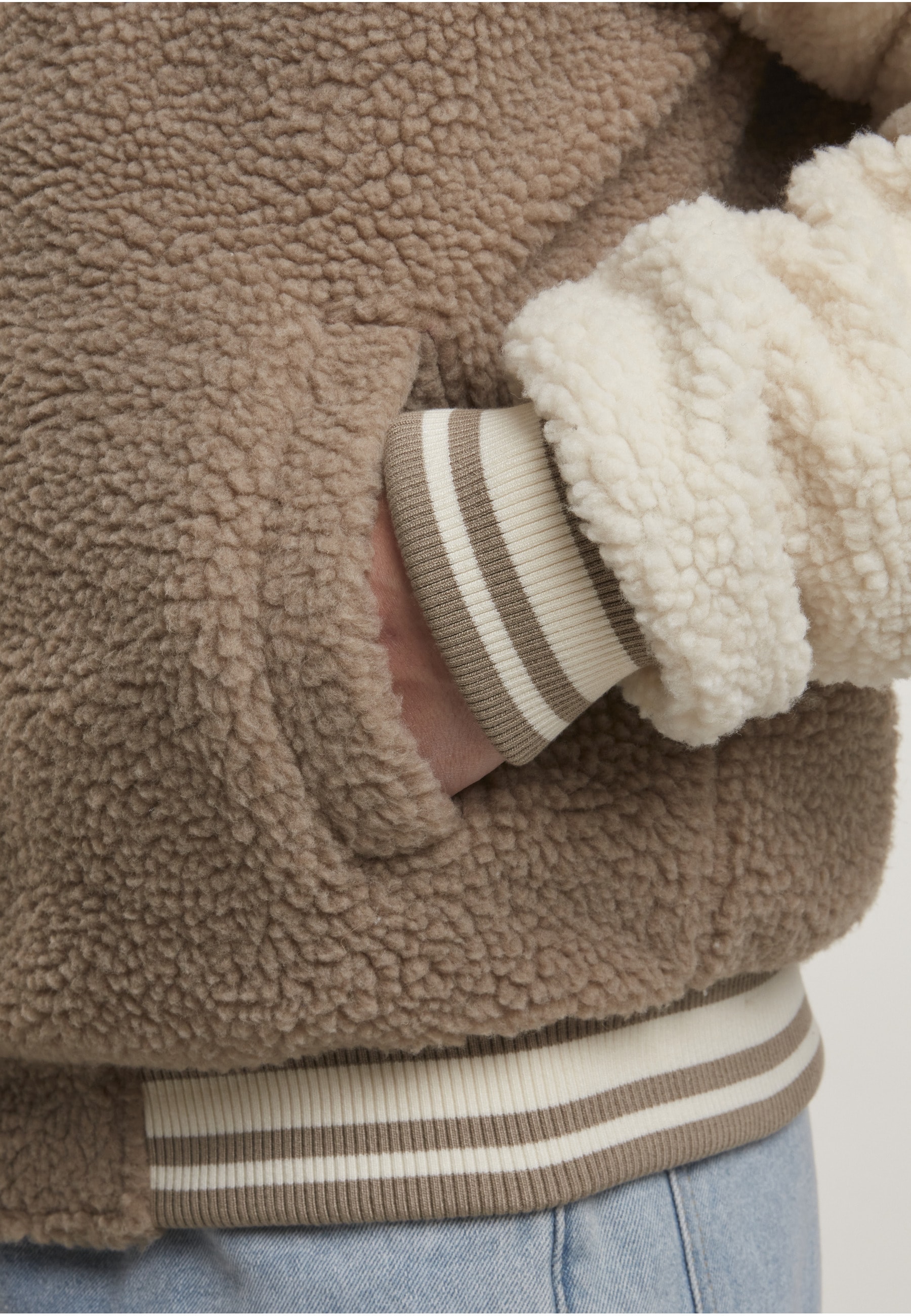 URBAN CLASSICS Collegejacke »Urban Classics Teddy College Jacket« 1 Stk. tlg. ohne Kapuze