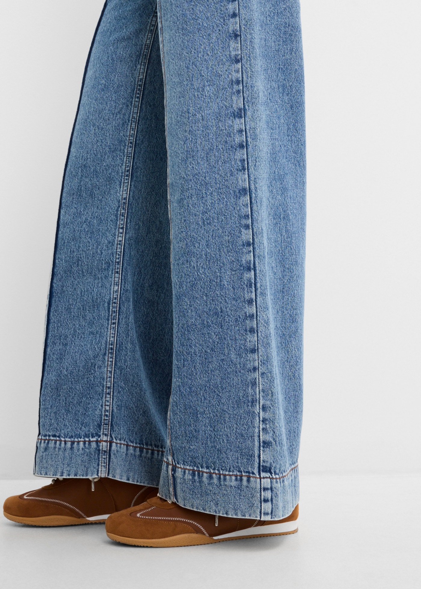 bonprix Weite Jeans Wide-Leg-Passform, Loose Fit, Mid Waist, aus Baumwolle, im Casual-Stil