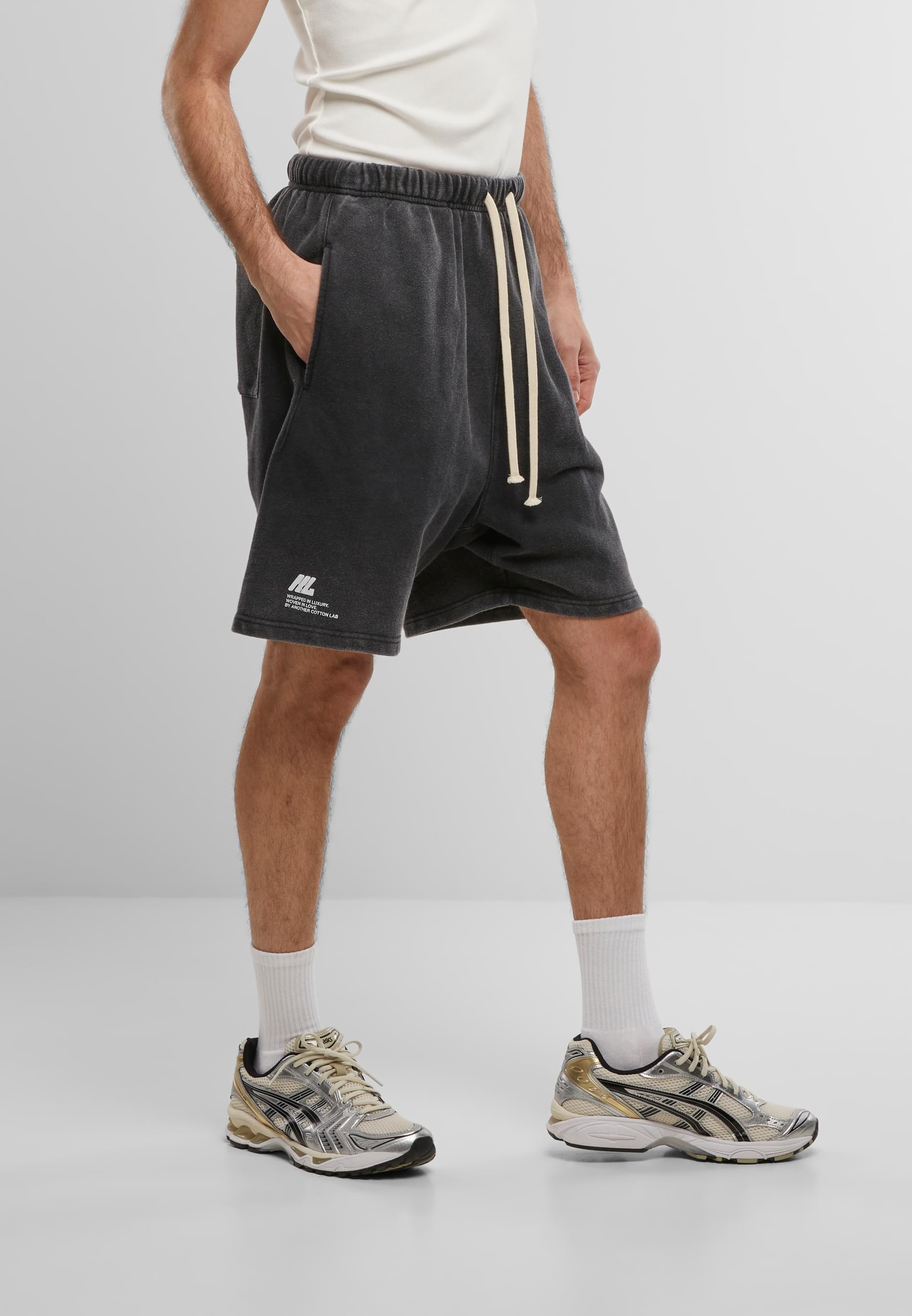 Another Cotton Lab Sweatshorts »Another Cotton Lab Another Signature Washed Oversized Shorts«, (1 tlg.)