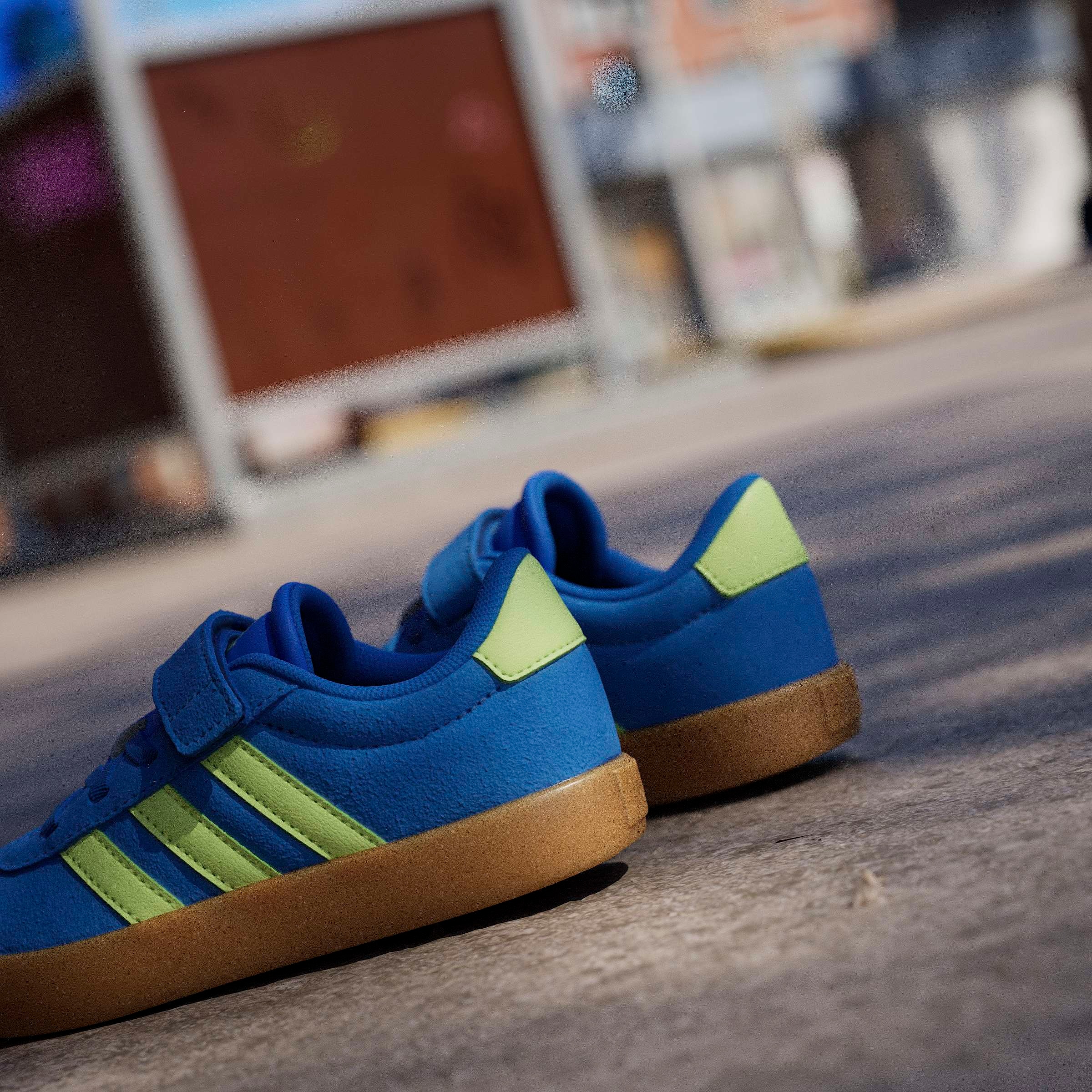 adidas Sportswear Sneaker »VL COURT 3.0«  inspiriert vom Design des adidas samba, für Kinder & Jugendliche