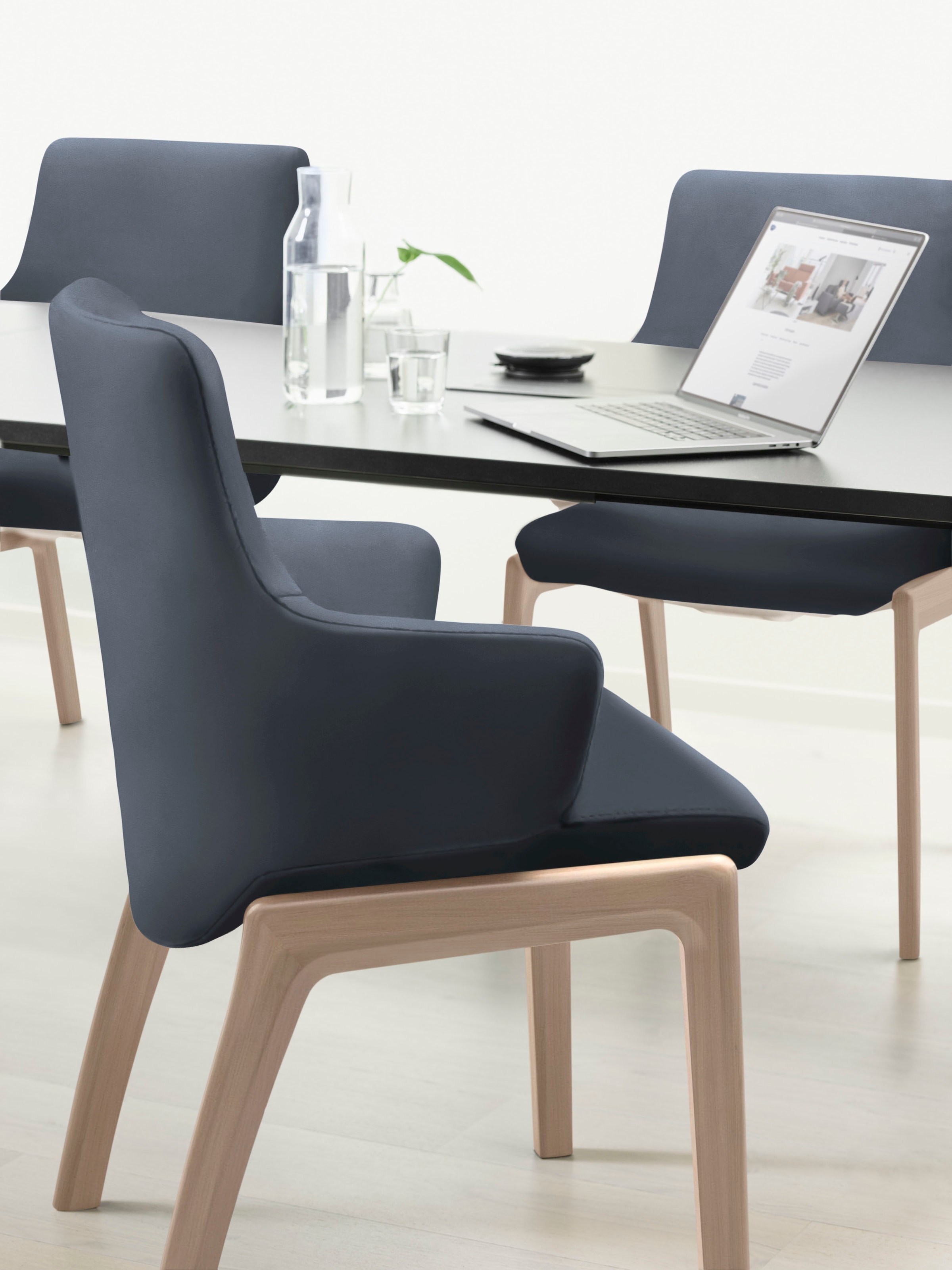 Stressless® Polsterstuhl »Laurel«, Leder PALOMA, Low Back mit Armlehne, Größe L, mit abgerundeten Beinen in Eiche natur