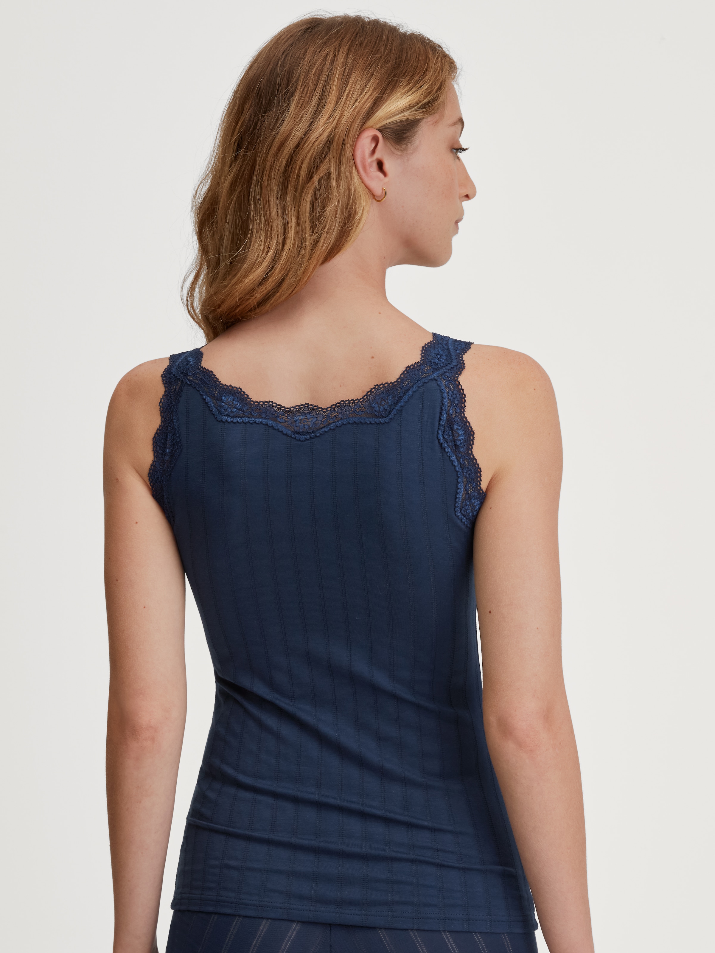 CALIDA Tanktop »Etude Toujours«, zarte Spitze, Nadelstreifen-Design, Cotton-Mix, elastisch