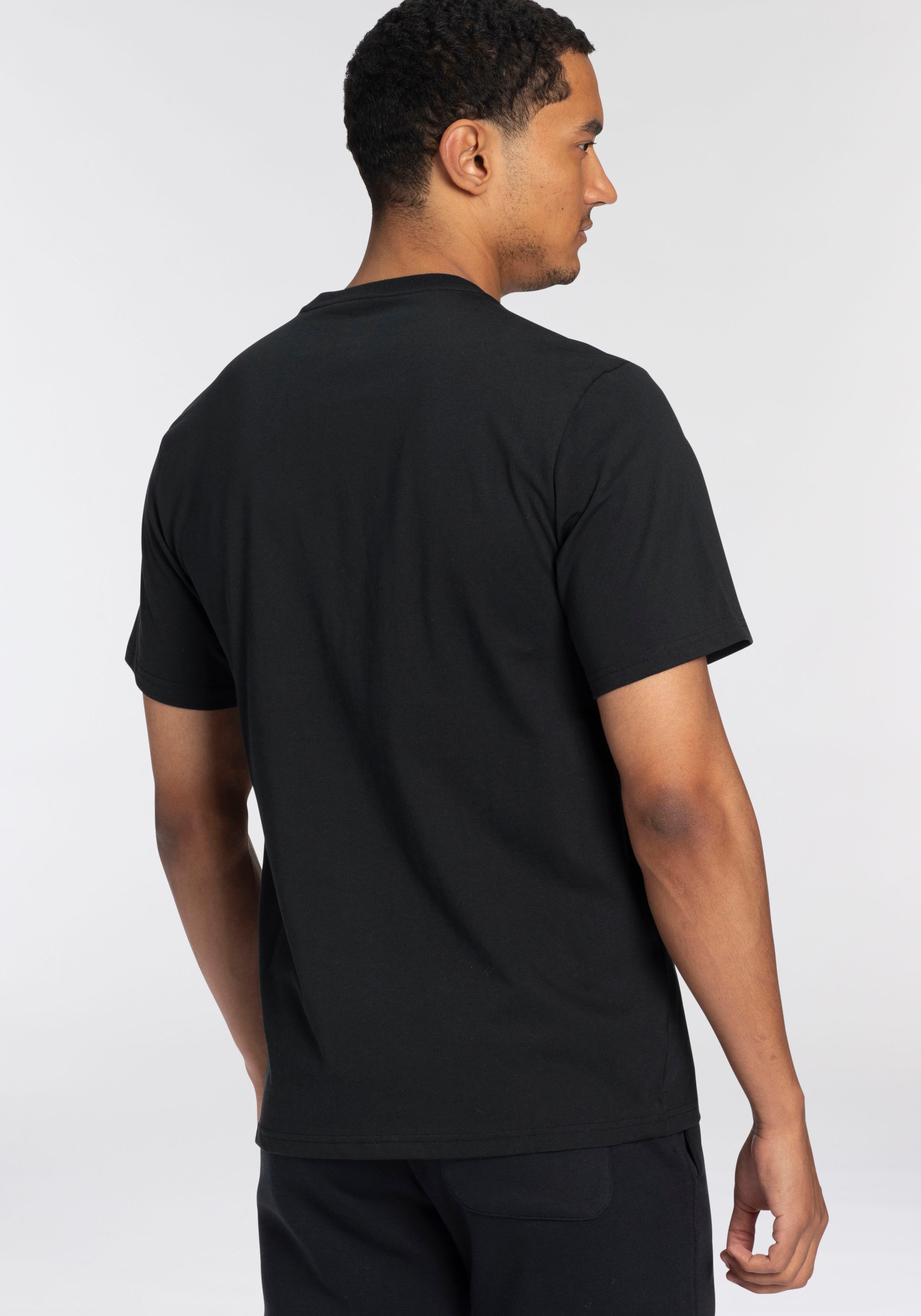 Converse T-Shirt "Unisex GO-TO STAR CHEVRON LOGO STANDARD-FIT" 1 Stk. tlg. günstig online kaufen