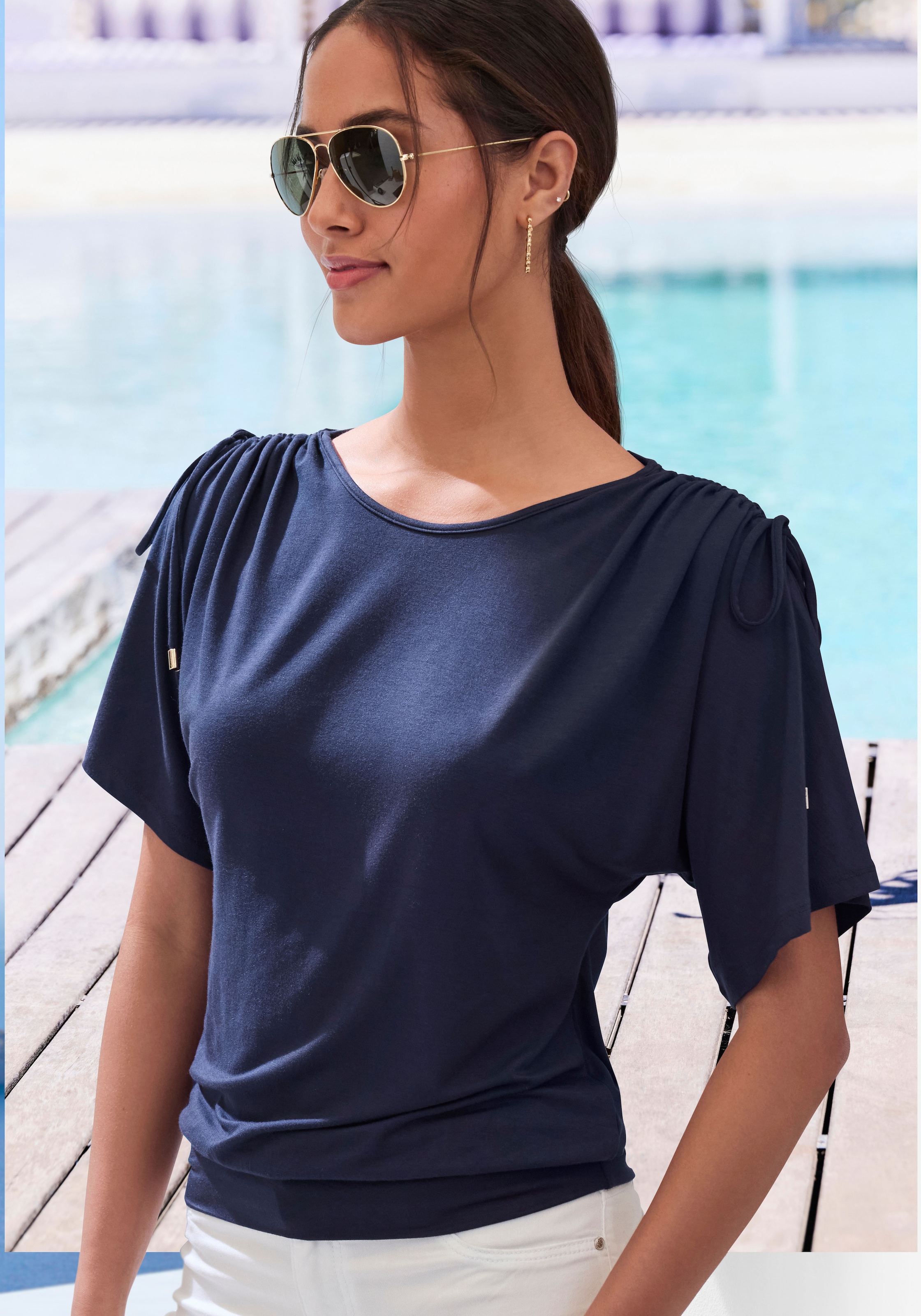 LASCANA Rundhalsshirt »mit variabler Ärmellänge«, aus weichem Viskose-Stretch