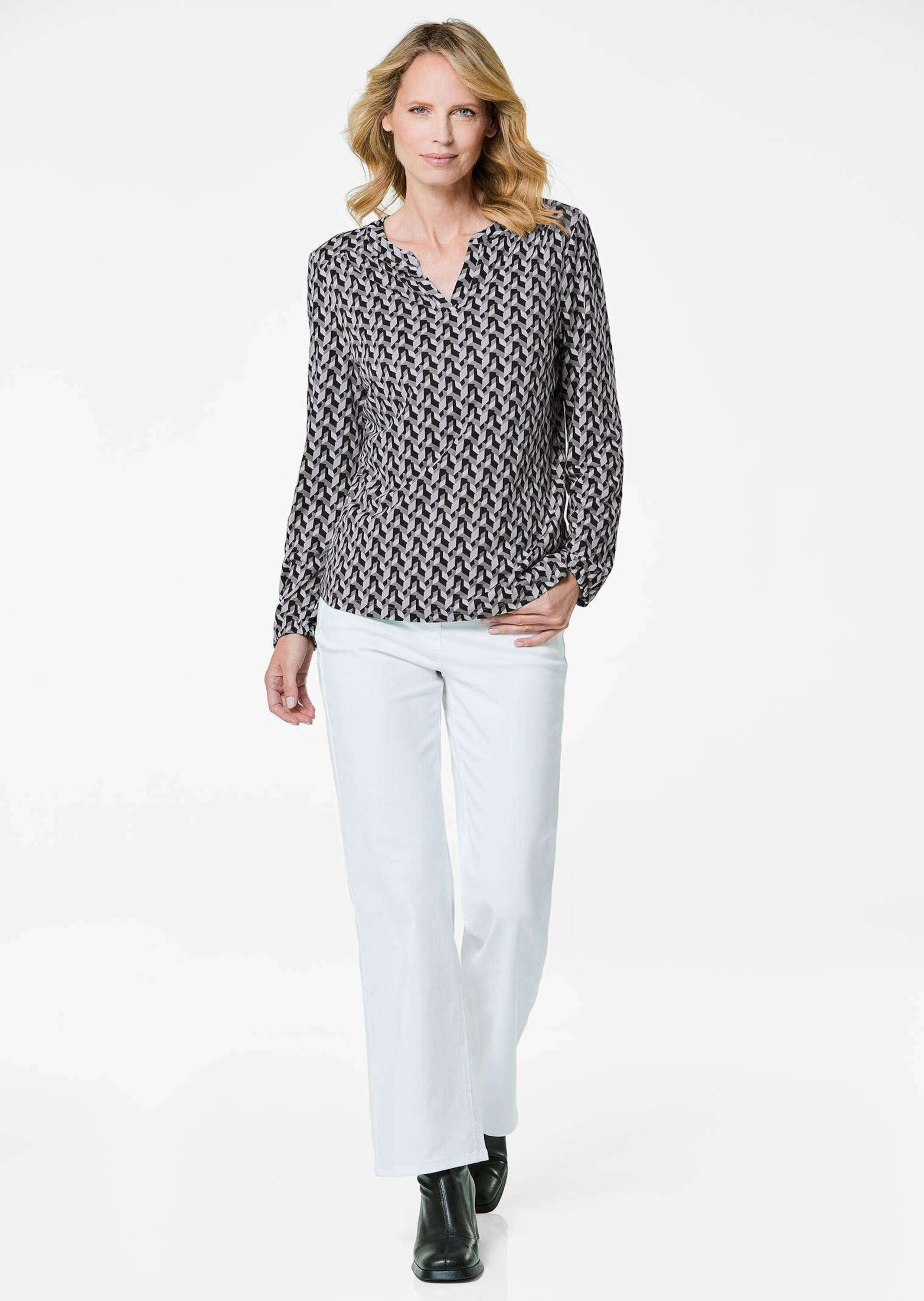 GOLDNER Kurzarmbluse »Kurzgröße Elegantes Blusenshirt mit V-Ausschnitt« Schulterpasse mit Kräuselung