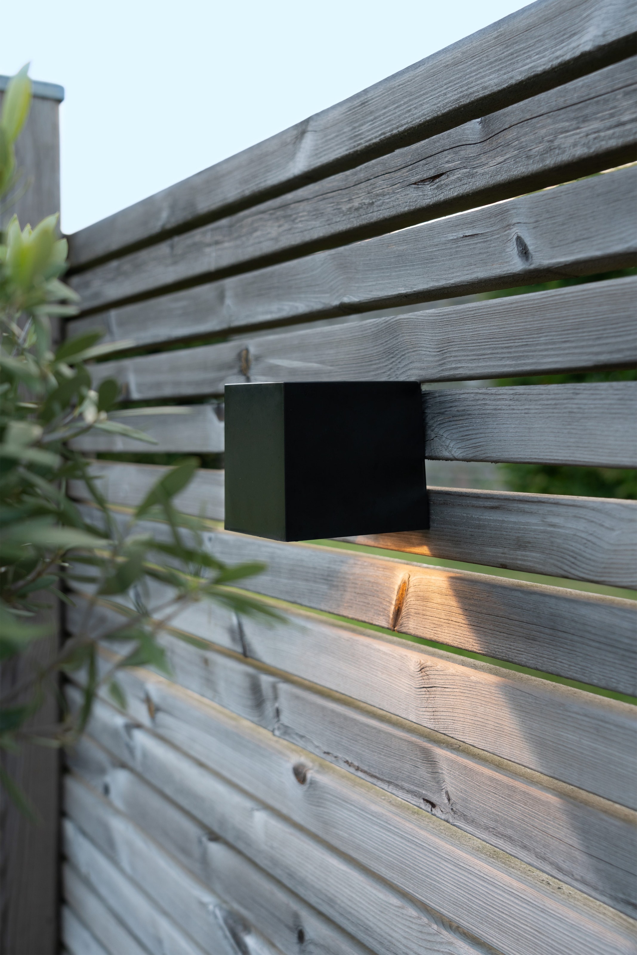 Parforce Traditional Hunting LED Solarleuchte »Solar-Wandleuchte Wandy Cube« LED-Board 1 Stk. Warmweiß Dämmerungssensor, schwarzes Design