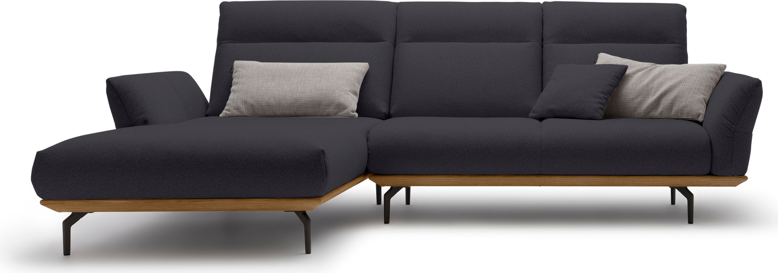 Creation BY ROLF BENZ Ecksofa "CR.460 Designsofa, verstellbare Rückenlehne, hochwertig & bequem" Sockel in Nussbaum, Winkelfüße in Umbragrau, Breite 298 cm