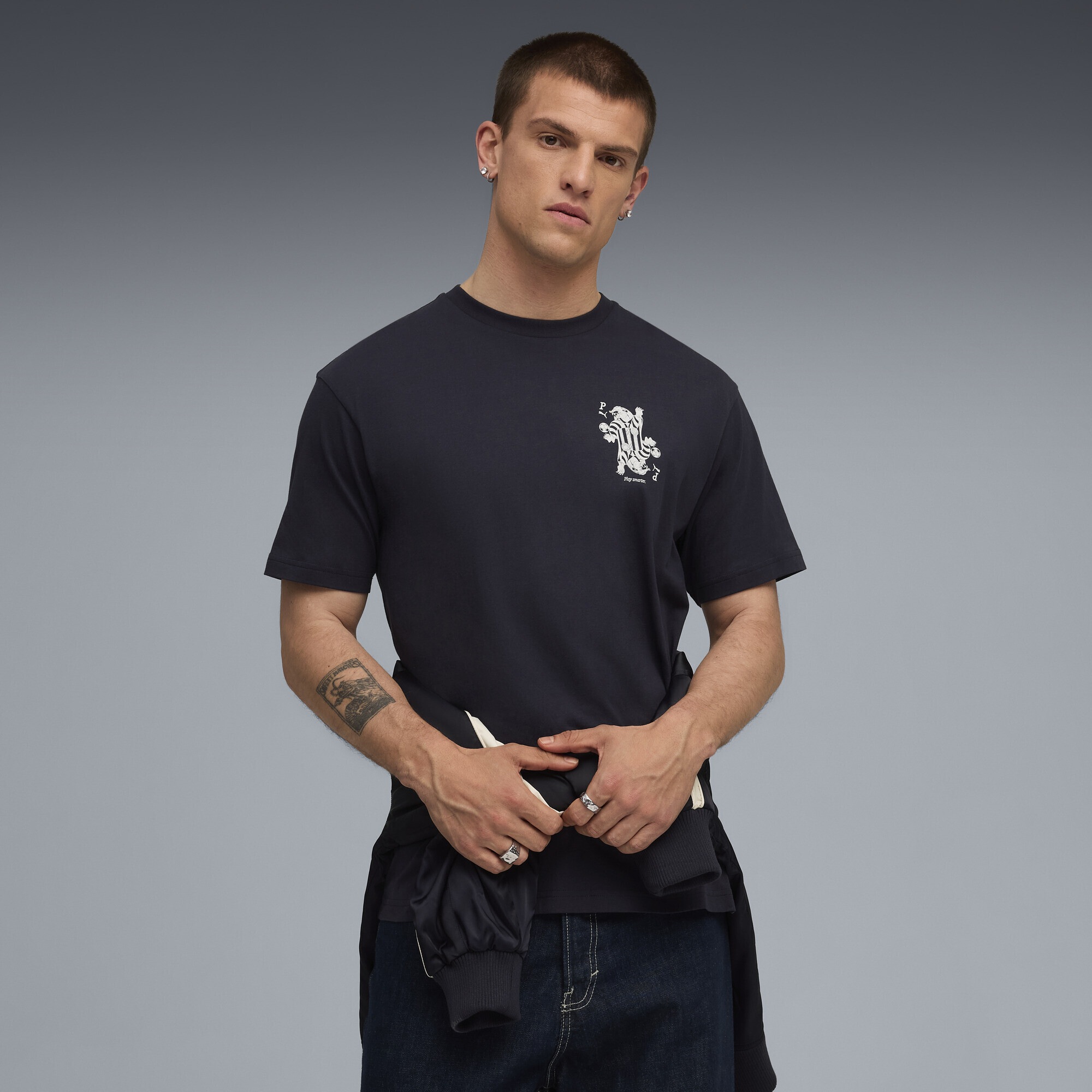 PUMA T-Shirt »Graphic Card Play Relaxed T-Shirt Herren«