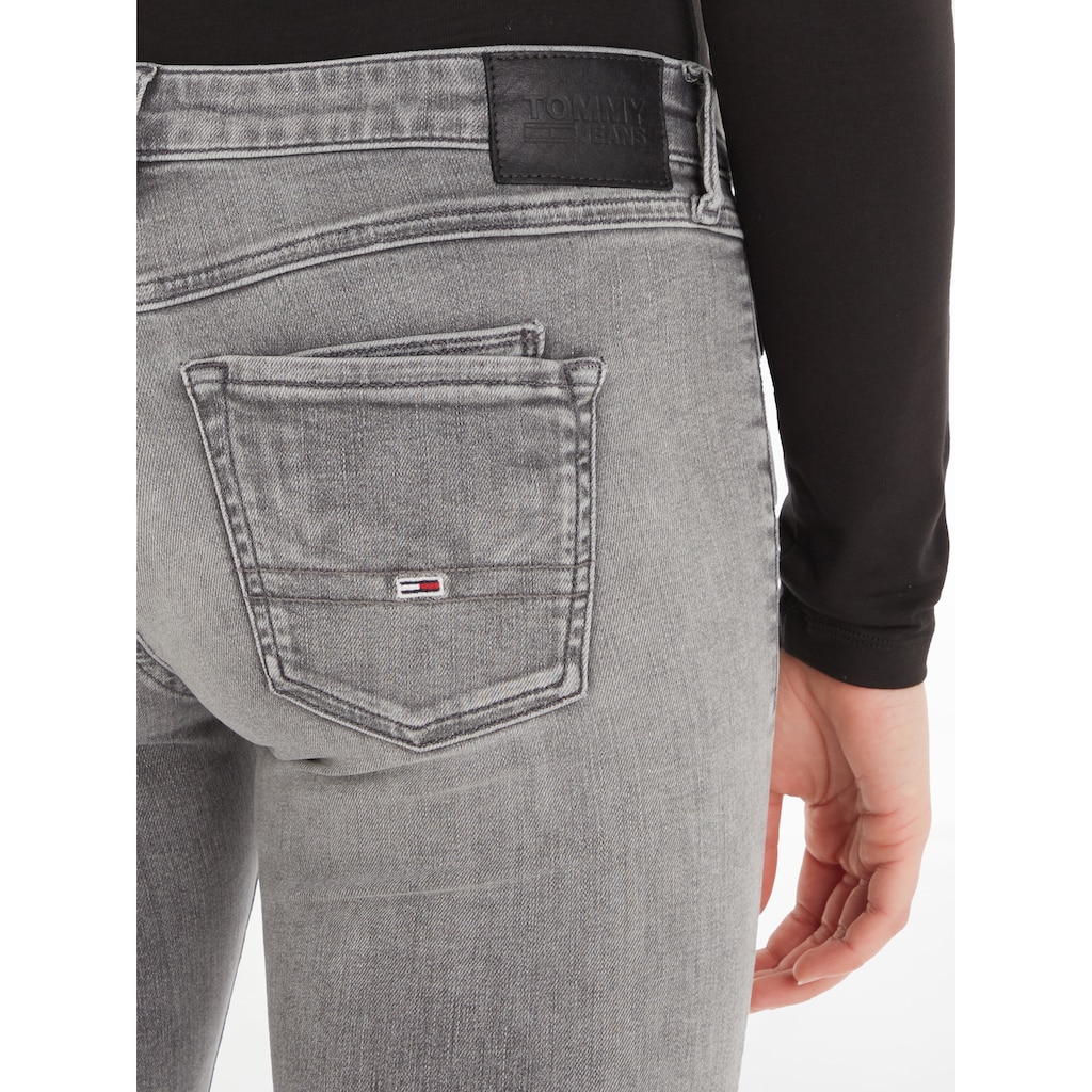 Tommy Jeans Skinny-fit-Jeans »Scarlett«, mit gestickter Tommy Jeans Flag an der Münztasche