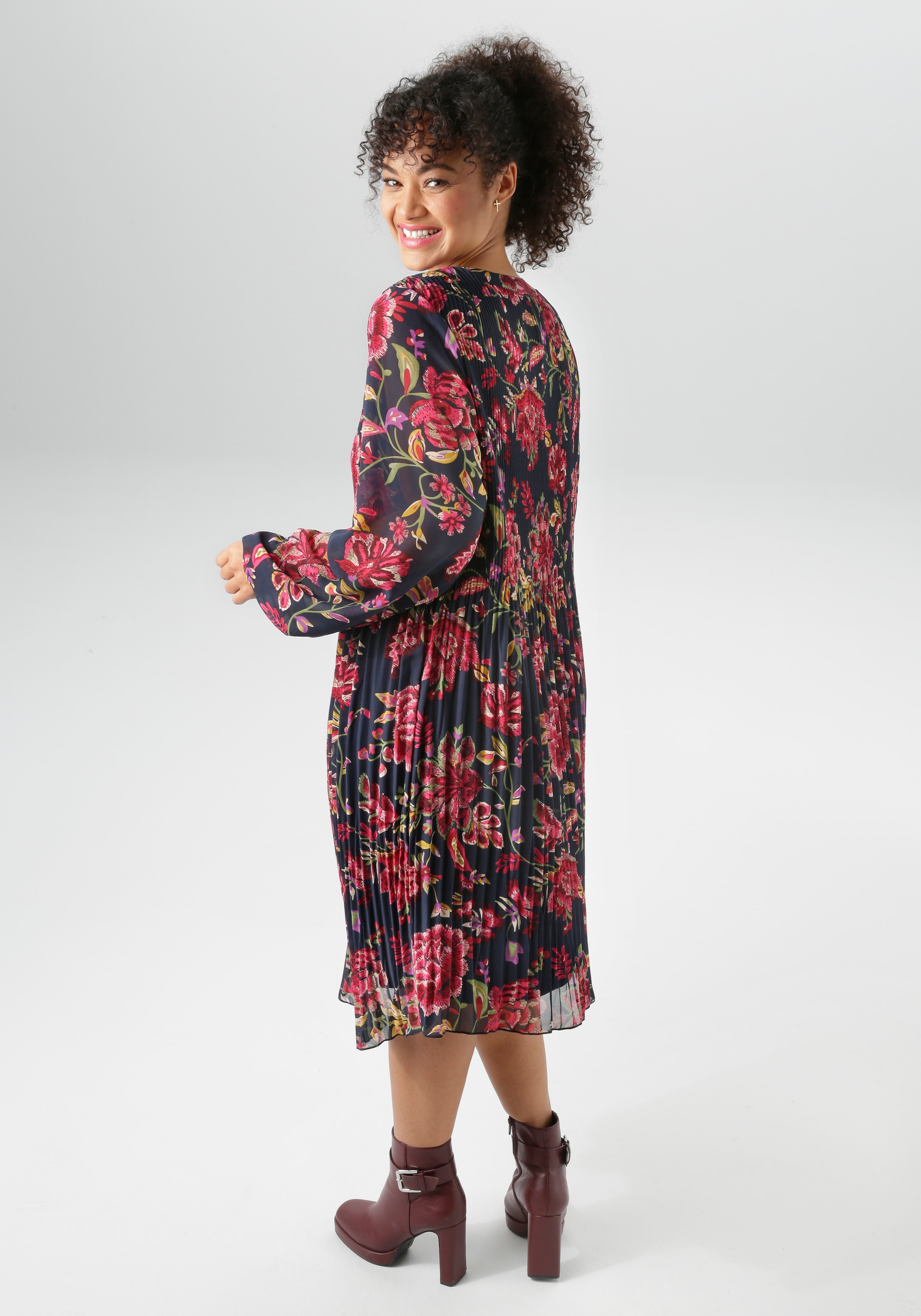 Aniston PLUS Sommerkleid, in Alloverprint - NEUE KOLLEKTION
