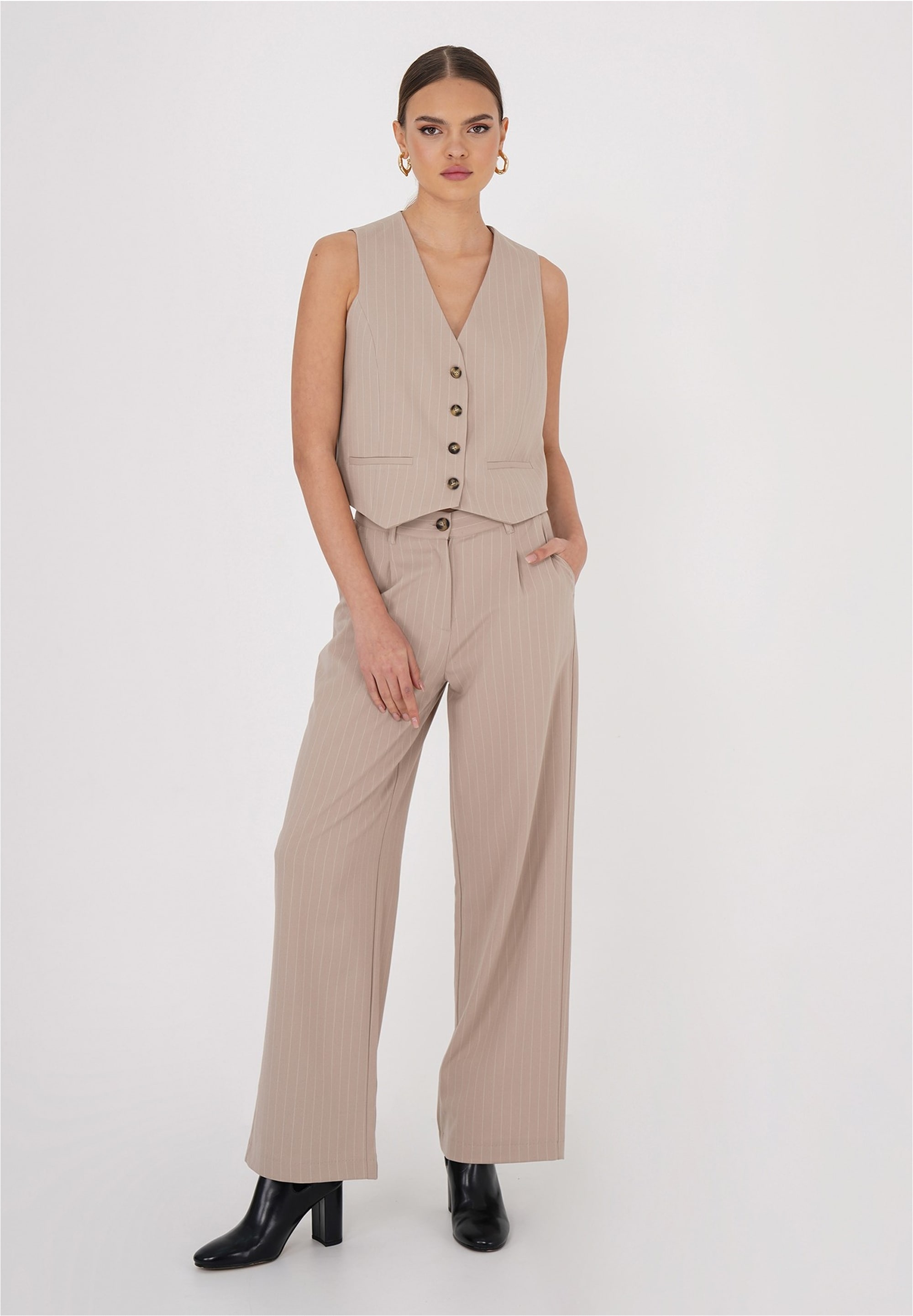 freshlions Stoffhose, (1 tlg.), in klassischem Design