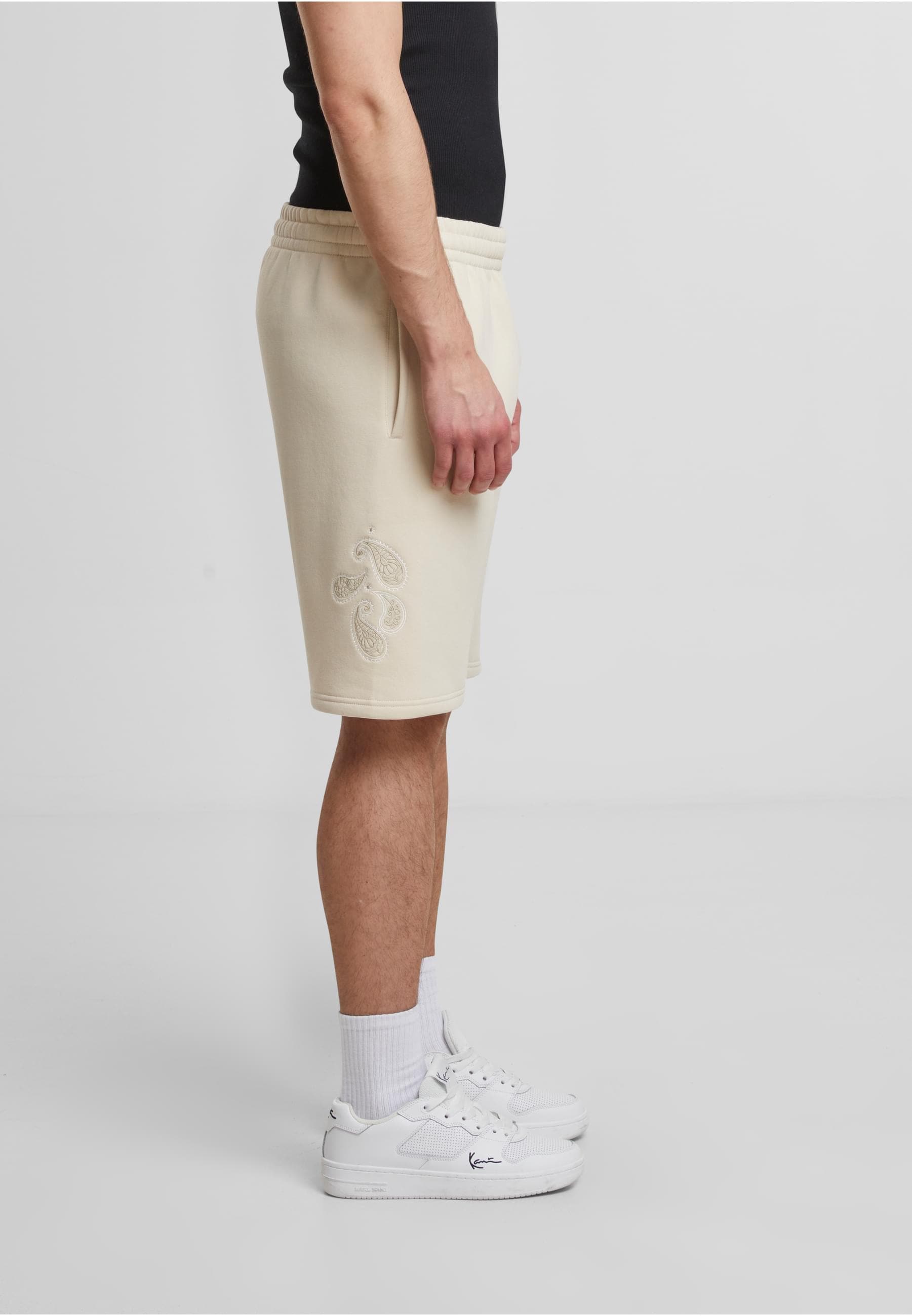 Karl Kani Shorts »Karl Kani Retro Paisley Sweat Shorts«, (1 tlg.)