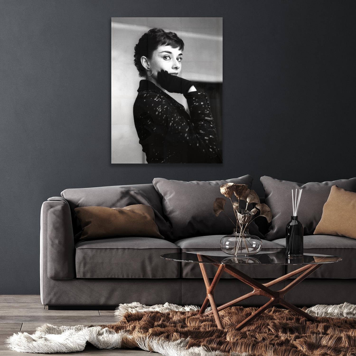 queence Acrylglasbild "The Glove", Schwarz-Weiß, Audrey Hepburn, Fine Art-Print in Galeriequalität