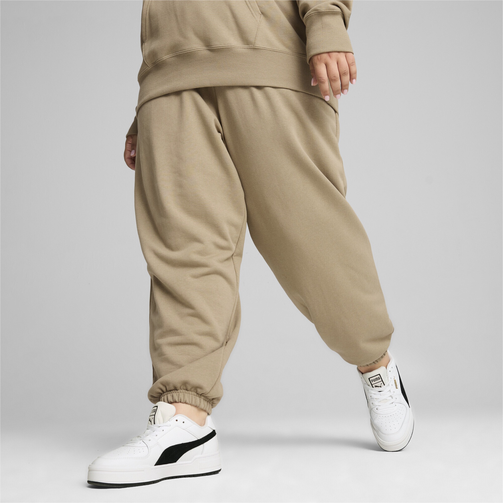 PUMA Sporthose »BETTER CLASSICS Jogginghose Damen«