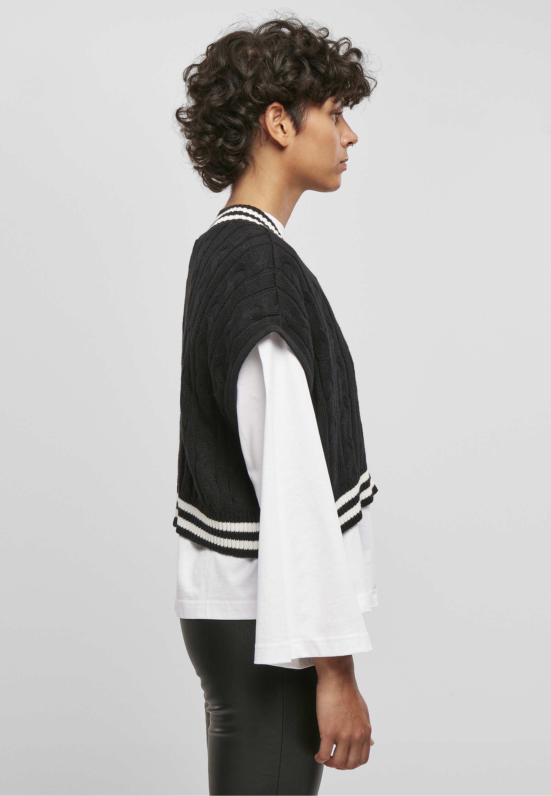 URBAN CLASSICS Sweatshirt »Urban Classics Damen Ladies Cropped Knit College Slipover«, 1 Stk.
