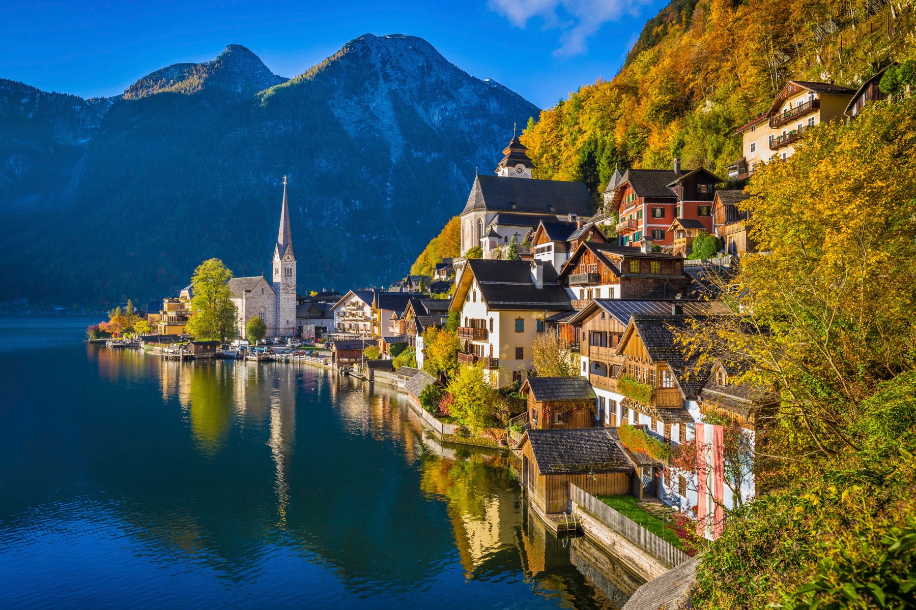 Fototapete PAPERMOON "Hallstatt Mountain Village", bunt, B:3,5m L:2,6m, Vlies, Tapeten - B/L: 3,5m x 2,6m, Bahnen: 7 Stk.