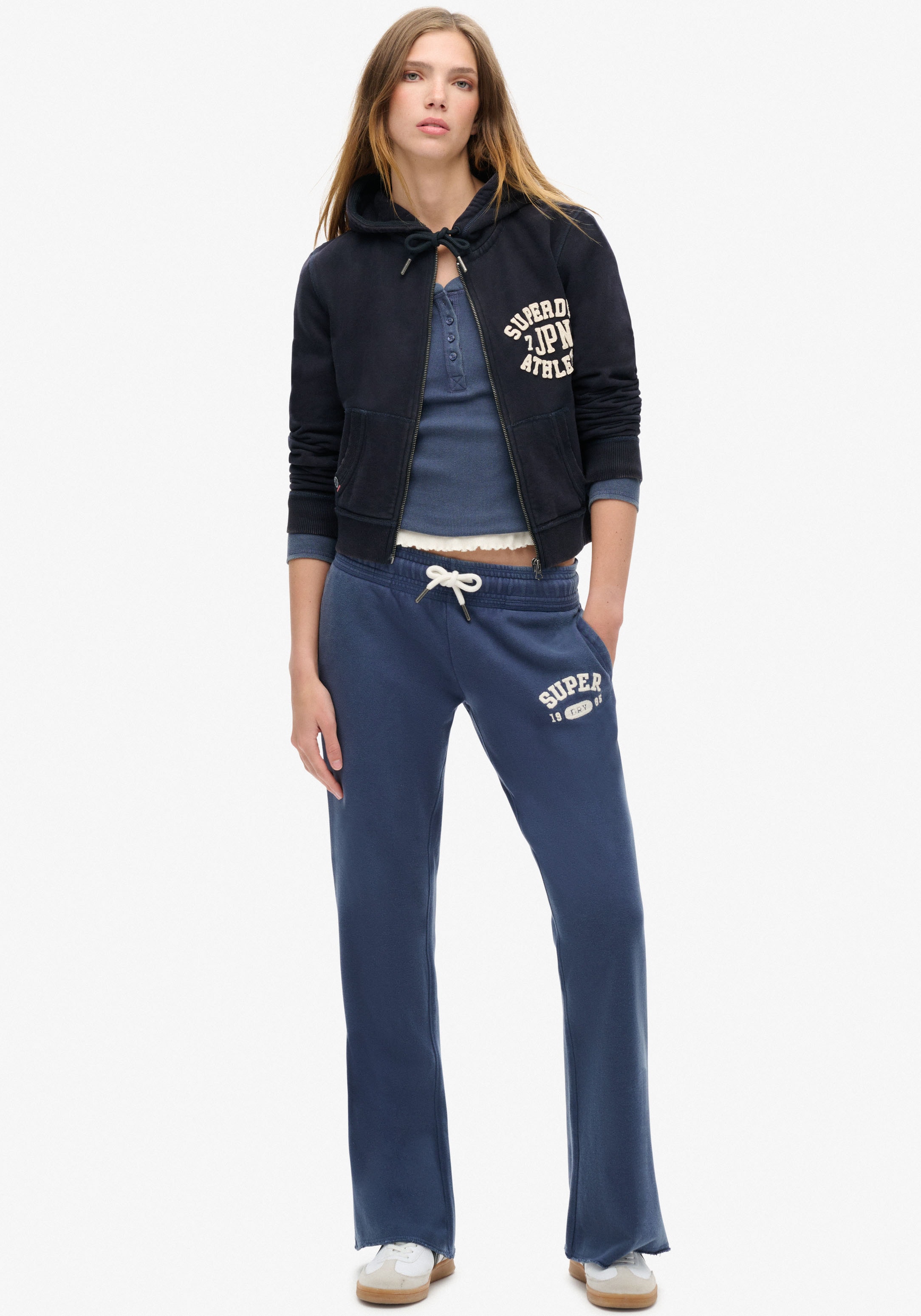 Superdry Langarmshirt »ATHLETIC BUTTON DOWN LS TOP«, im Henley-Stil