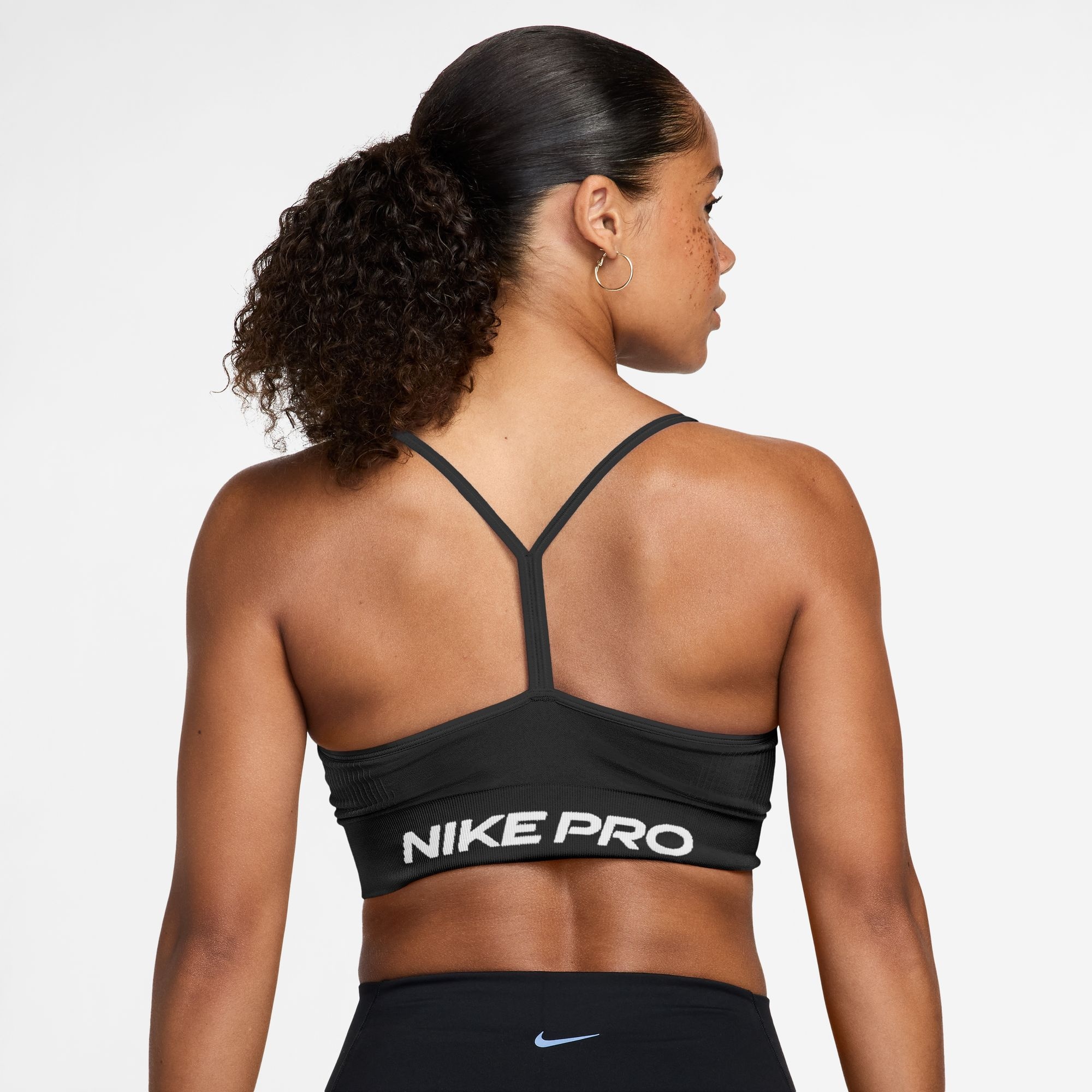 Nike Soft-BH »Nike Pro Seamless Women's Light-Support Padded Sports Bra« für leichte sportliche Belastungen, nahtlose Verarbeitung