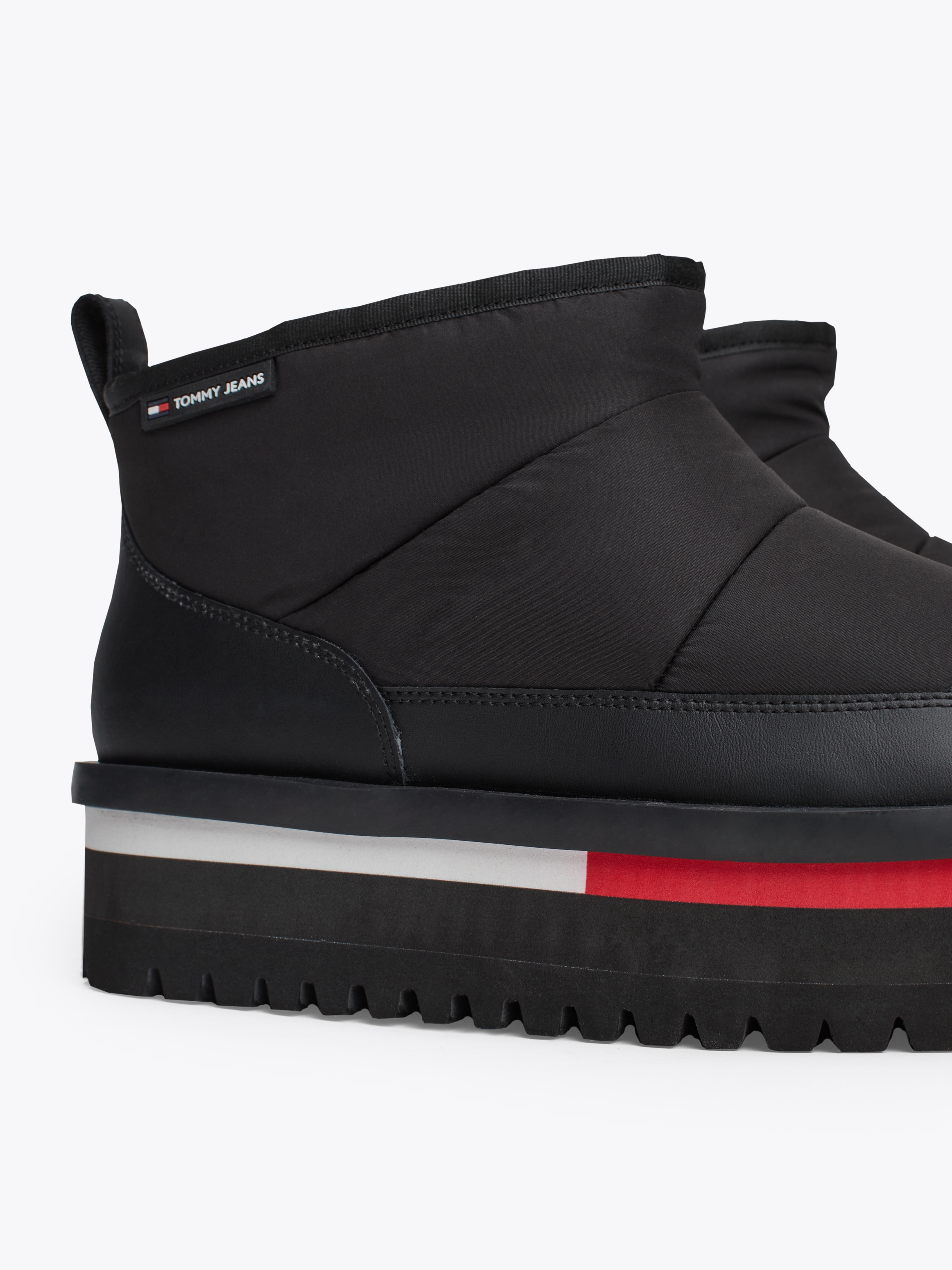 Tommy Jeans Winterboots »TJW NYLON FLATFORM BOOT WL«, Plateau, Snowboots, Ankleboots, Schlupfschuh mit Anziehlasche