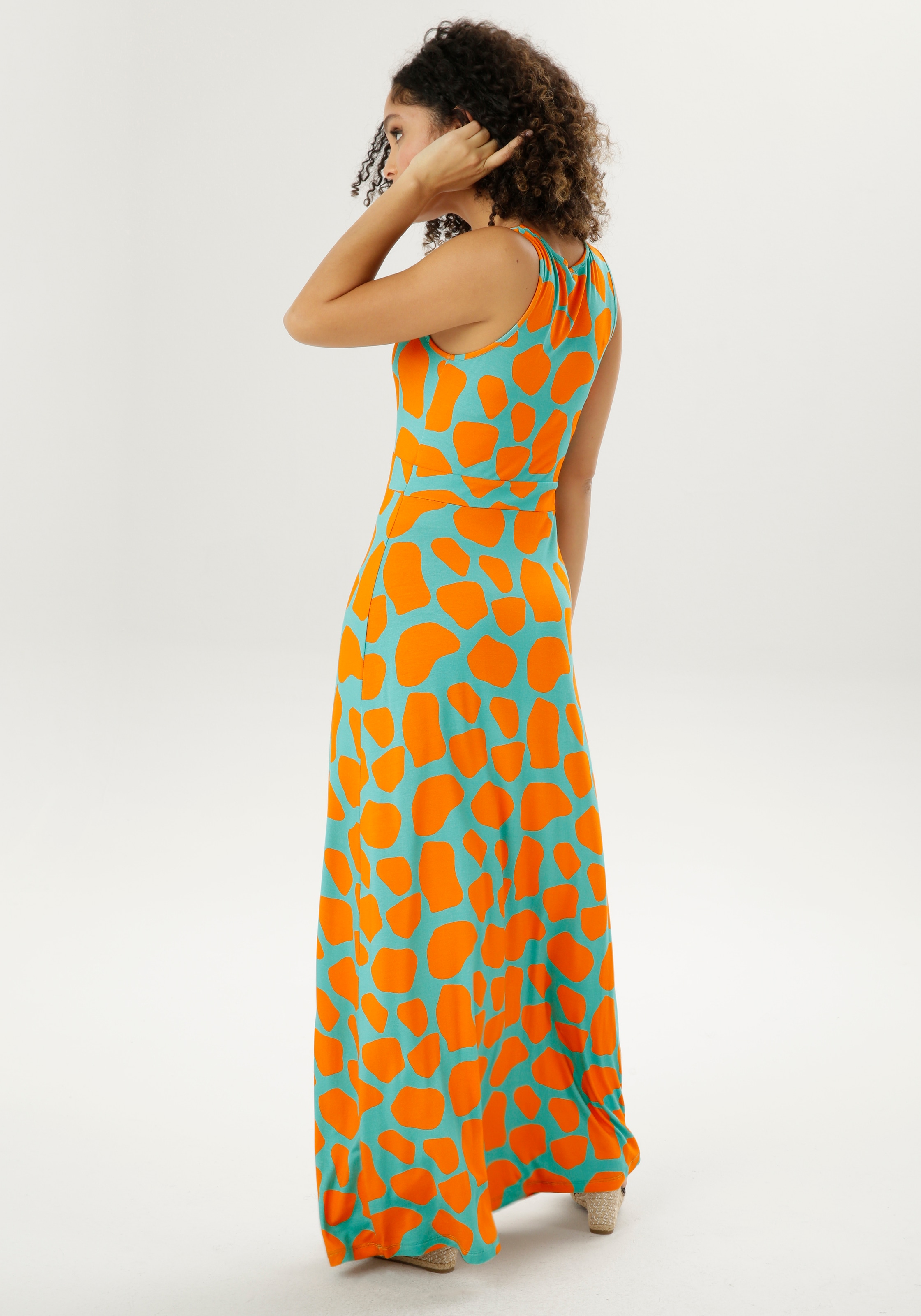 Aniston CASUAL farbintensivem Sommerkleid, extravagantem, BAUR KOLLEKTION NEUE Druck kaufen mit für - 