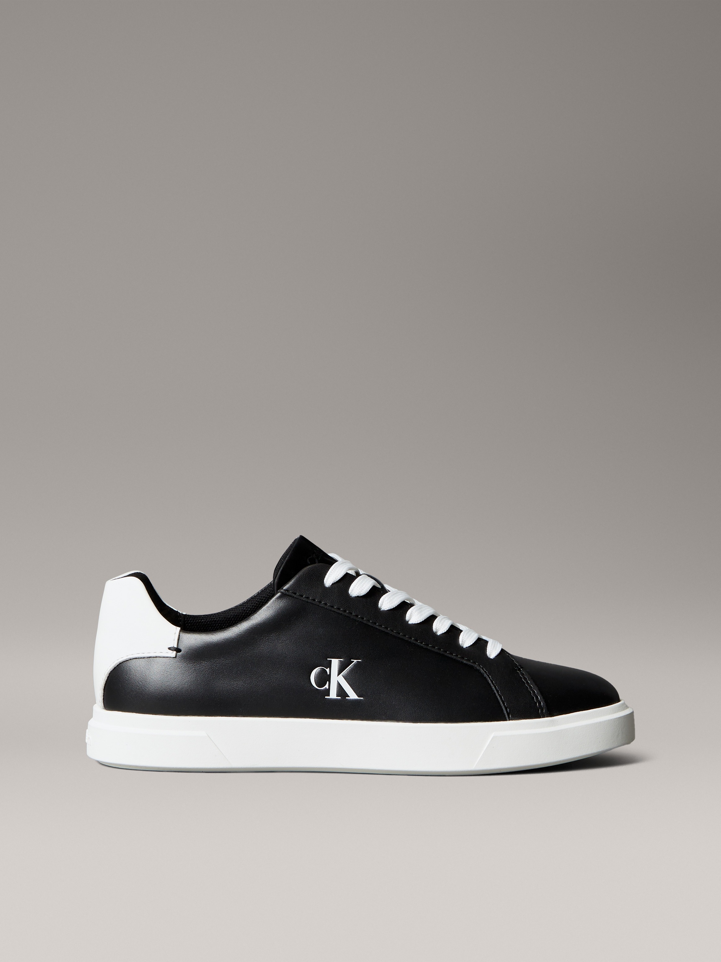Calvin Klein Sneaker »LOW PRO CUPS LTH MG«, Schnürschuh, Halbschuh, Freizeitschuh mit seitlichem CK-Logo
