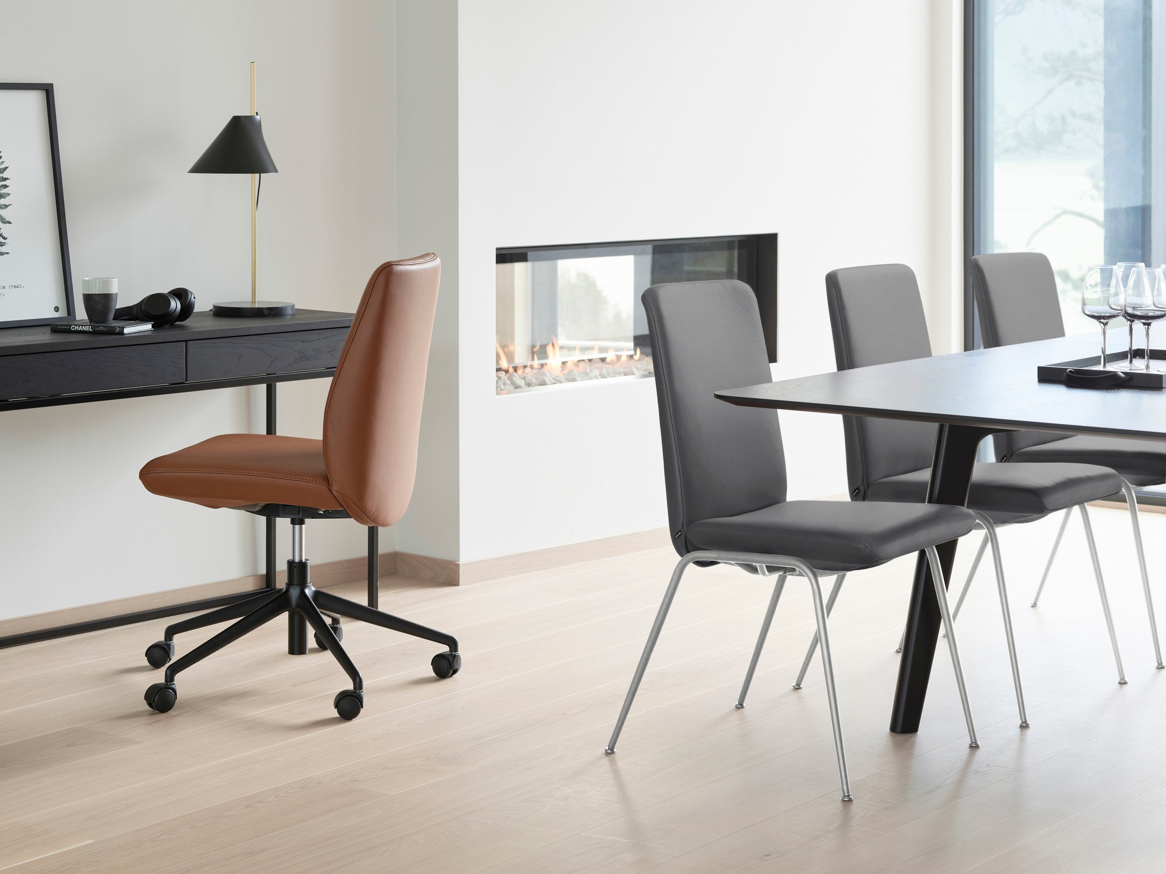 Stressless® Polsterstuhl »Laurel«, Microfaser DINAMICA, Low Back, Größe L, mit Beinen aus Stahl in Schwarz matt