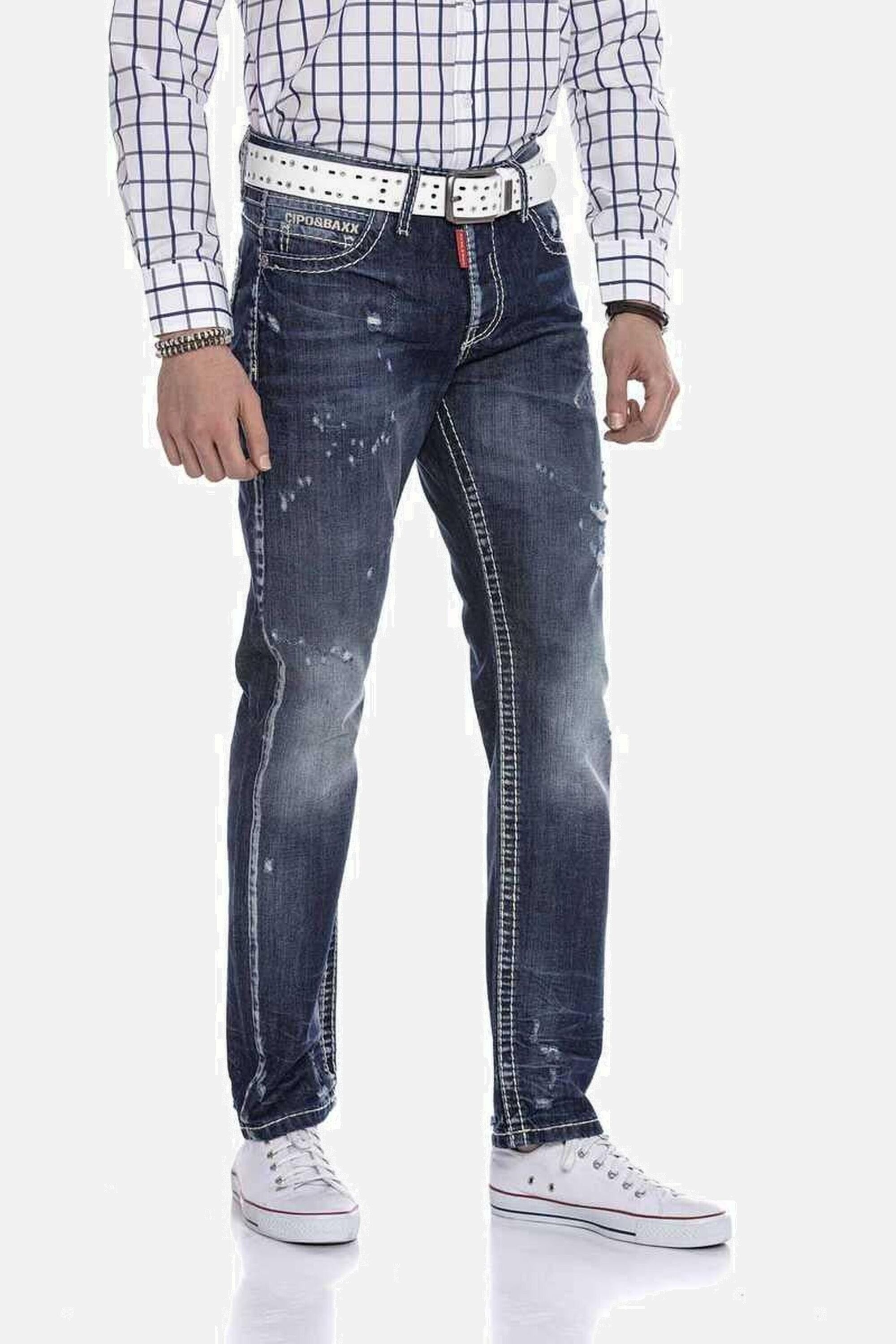 Cipo & Baxx Regular-fit-Jeans »DENIM«, bequeme Jeans mit stylischen Used-Elementen, CD606