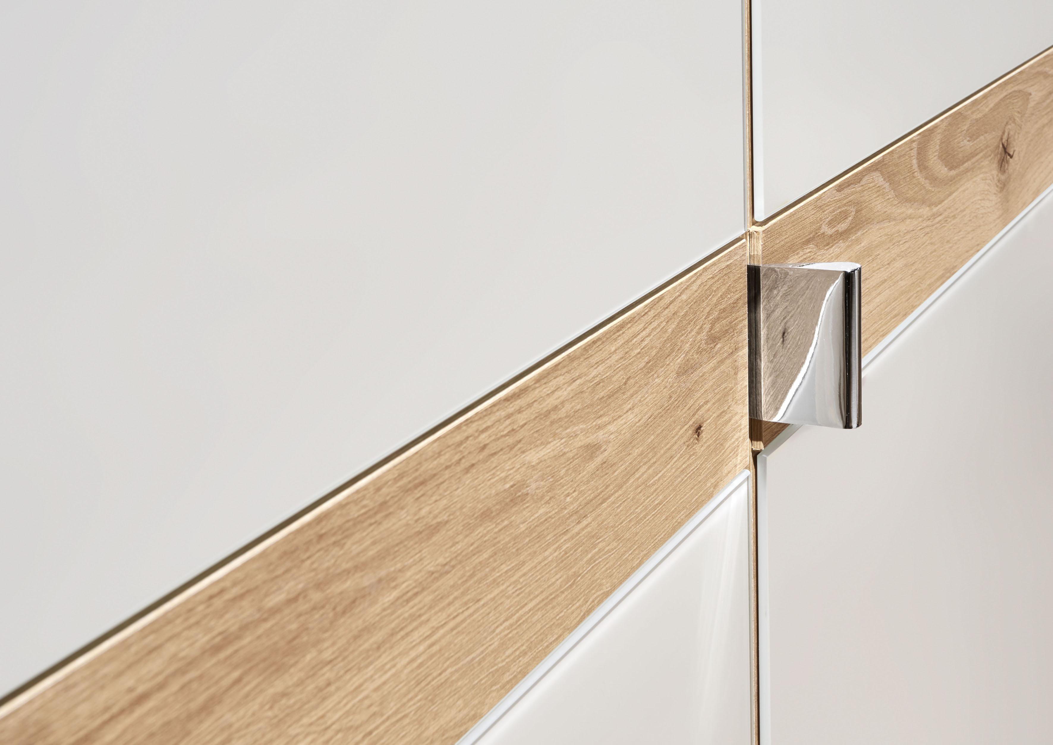 Thumbnail - WIEMANN Kleiderschrank "Barcelona" mit Spiegelfront und schmaler Bauchbinde