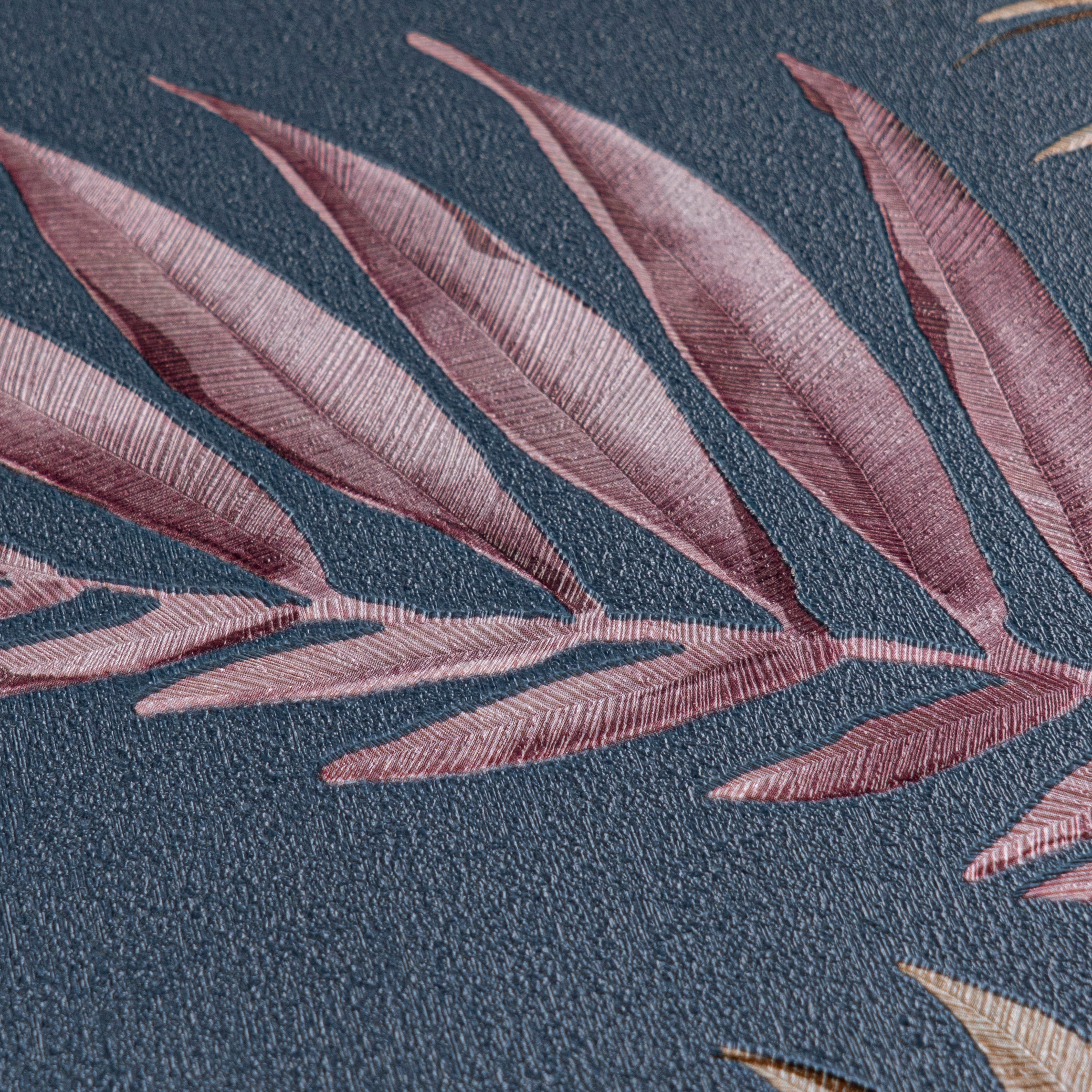 CosmoLiving by Cosmopolitan Vliestapete »Midnight Botanica-Mystery Tapete« matt strukturiert Tropisches Blätterdesign in moderner Eleganz