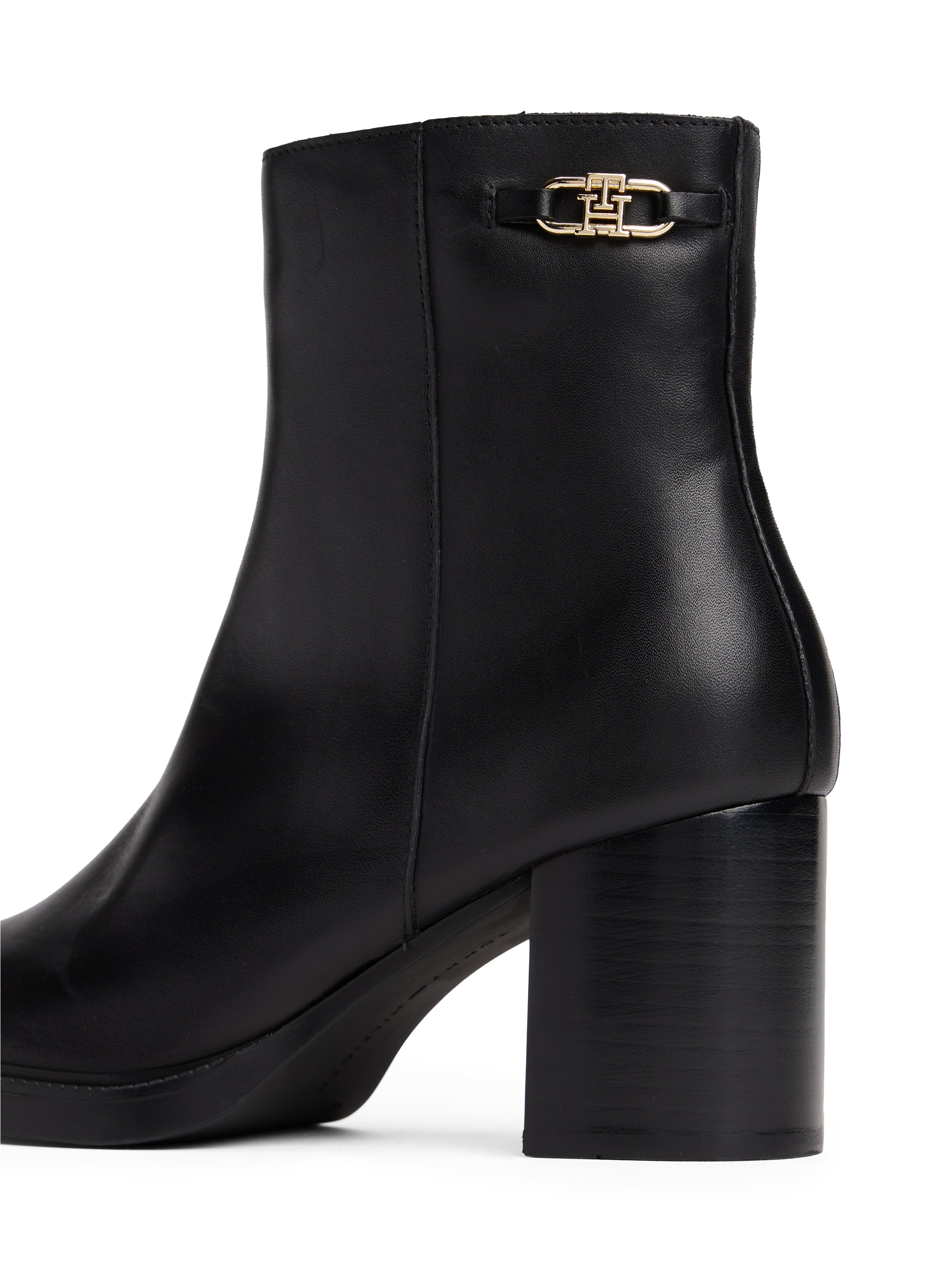 Tommy Hilfiger Stiefelette »STACKED HEEL LEATHER ANKLE BOOT«, Blockabsatz, Ankleboots, Businessschuh, goldfarbenes Schmuckelement