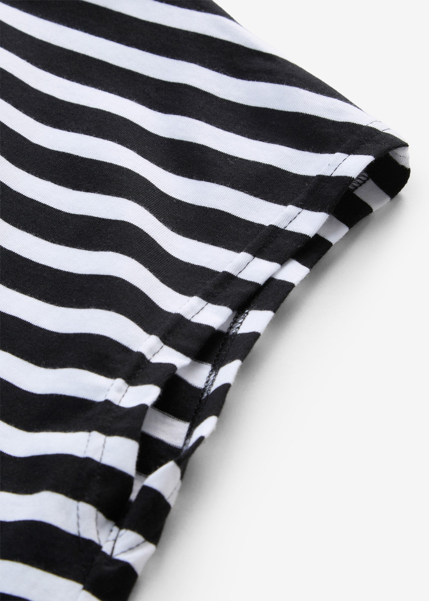 bonprix T-Shirt aus reiner Baumwolle, lässiger Streifen-Look, lockere Passform