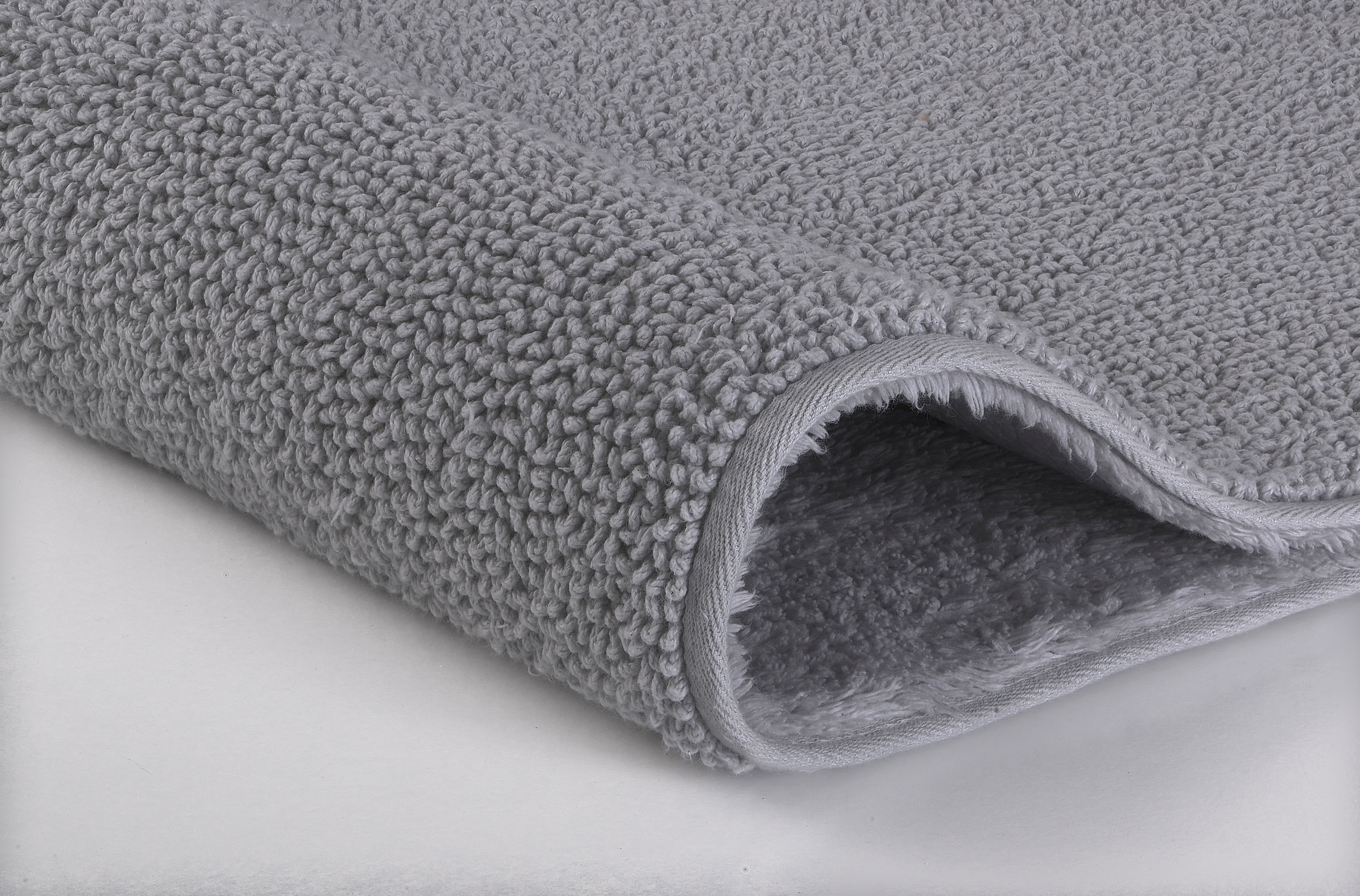 Kleine Wolke Badematte »Chrissy«, rutschhemmend beschichtet, fußbodenheizungsgeeignet-beidseitig nutzbar, Badteppich, Uni Farben