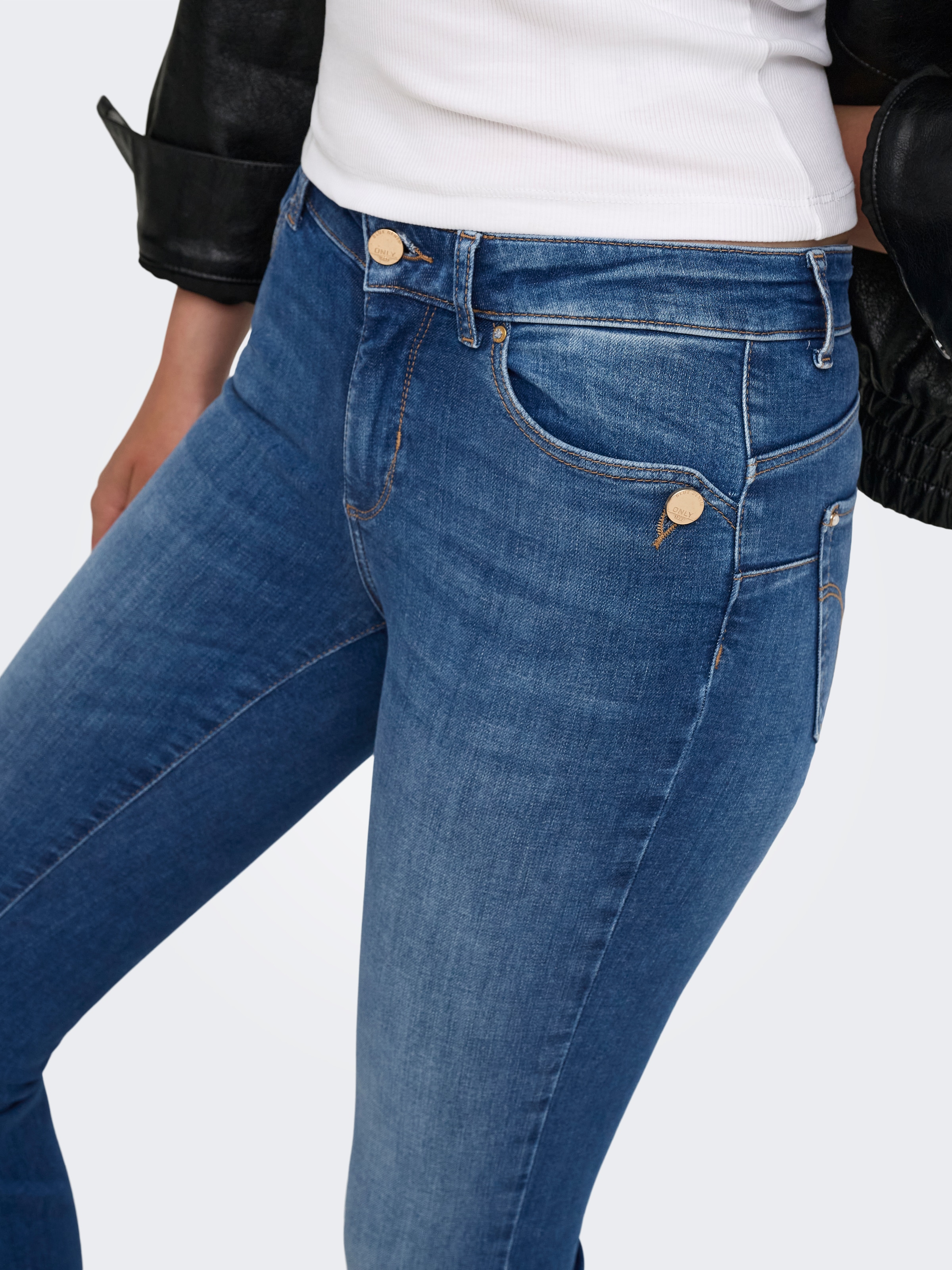 ONLY Bootcut-Jeans »ONLBLUSH MID BUT FLARED DNM REA763« Baumwollmischung, bootcut fit