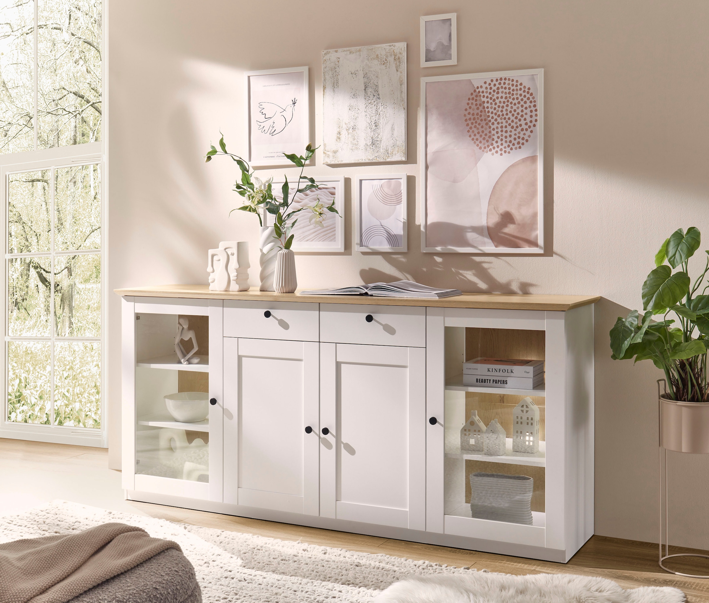 OTTO home Sideboard »Brest, Schrank im Landhausstil, Kommode, zeitloses Stauraumelement« schwarze Metallgriffe, ausreichend Stauraum, Glastüren, 204 cm breit