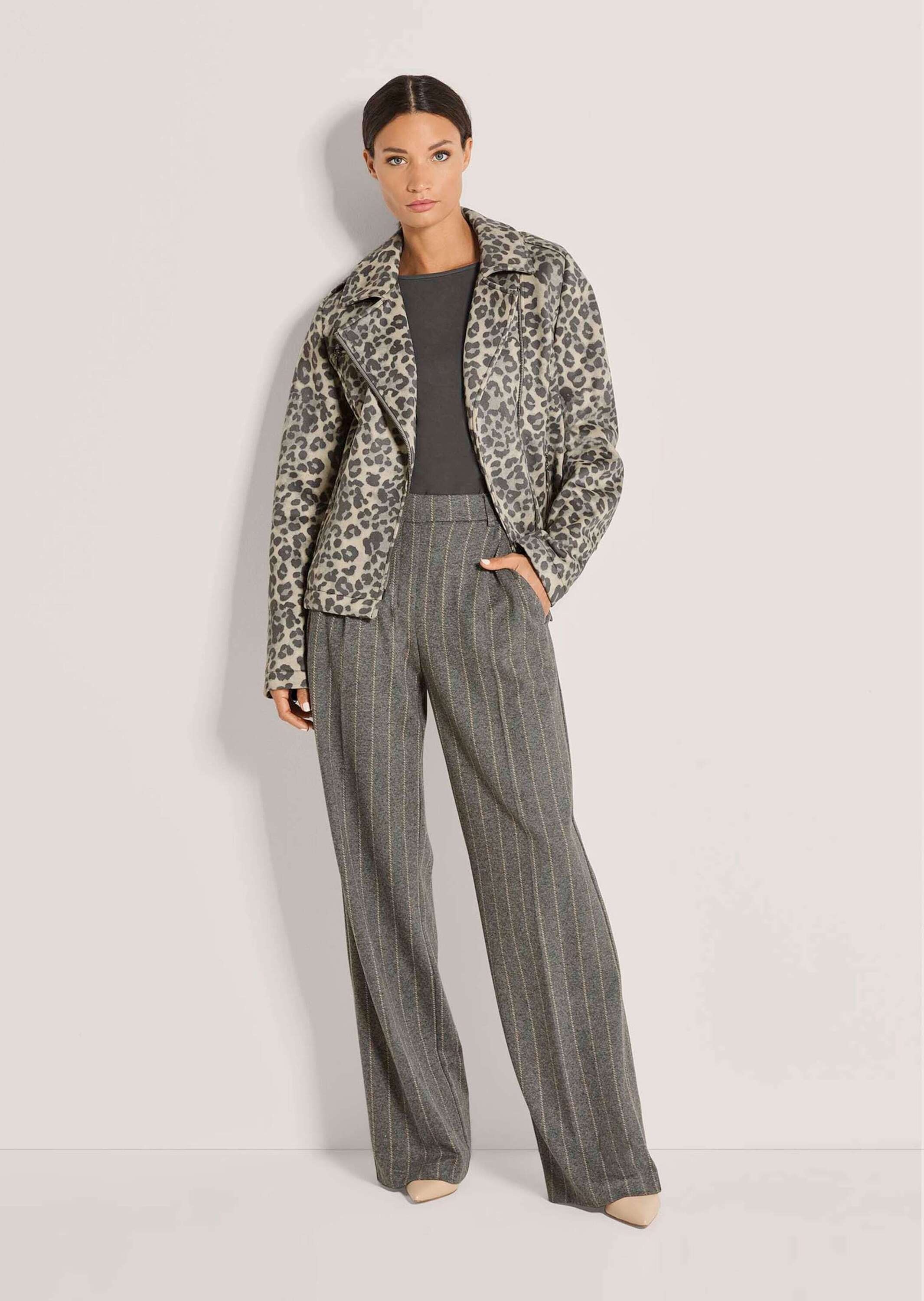 MADELEINE Kurzjacke »Jacke Trendige Biker-Jacke mit Reißverschluss« Bikerform, bedruckte Scuba Ware