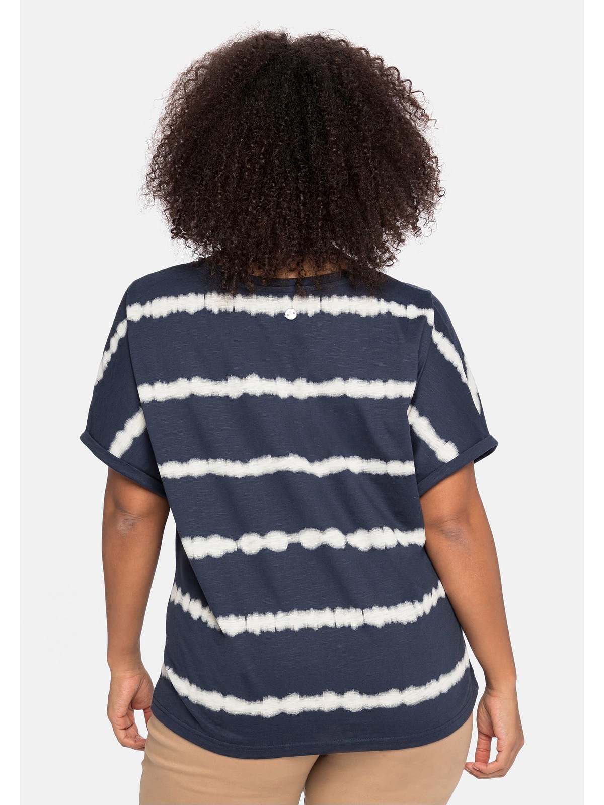 Sheego T-Shirt »Große Größen«, kaufen BAUR | überschnittene für Batik-Look, Schultern im