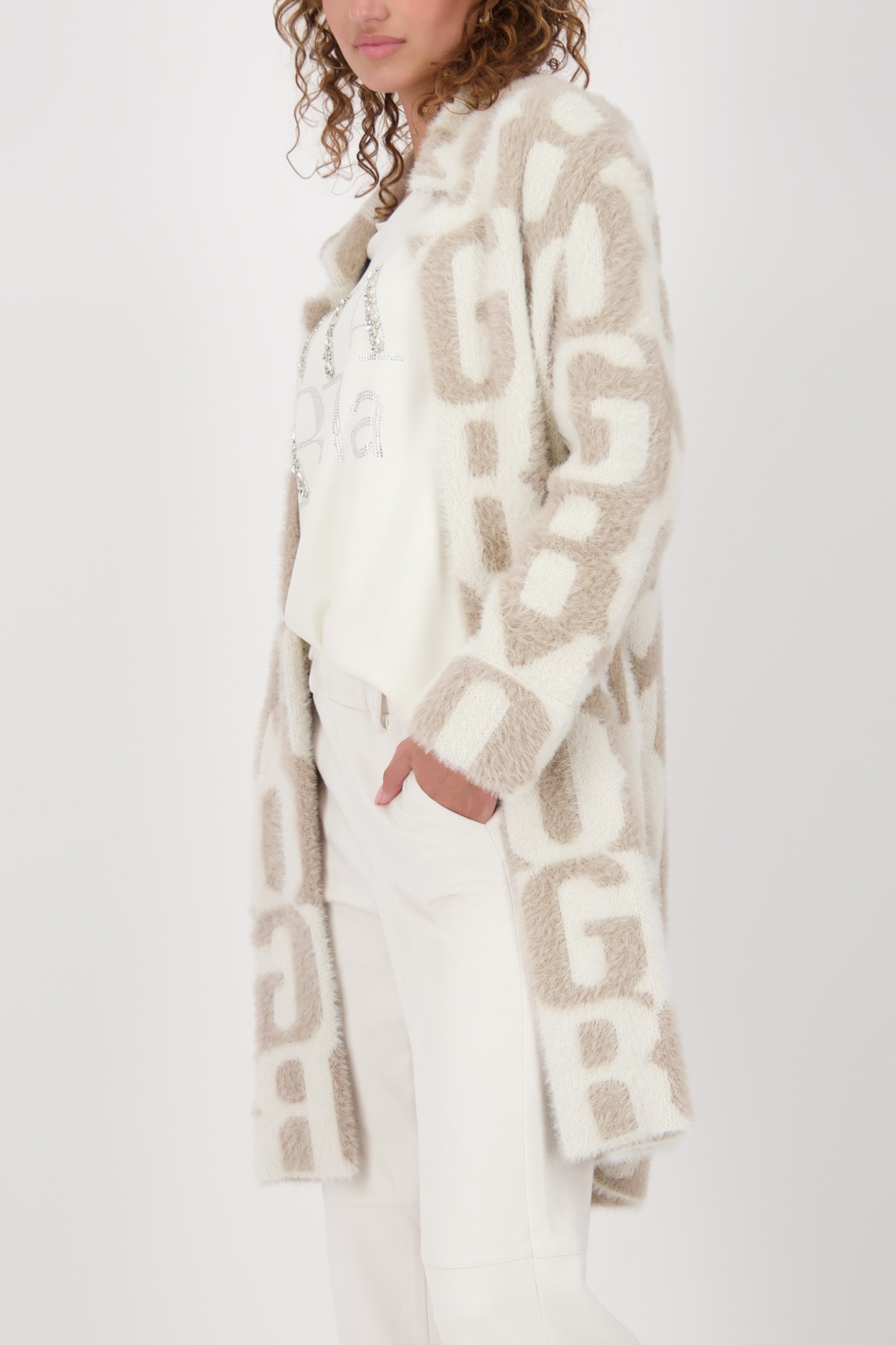 Monari Longstrickjacke »Jacke Strickmantel Plüsch«, Regular fit mit V-Ausschnitt