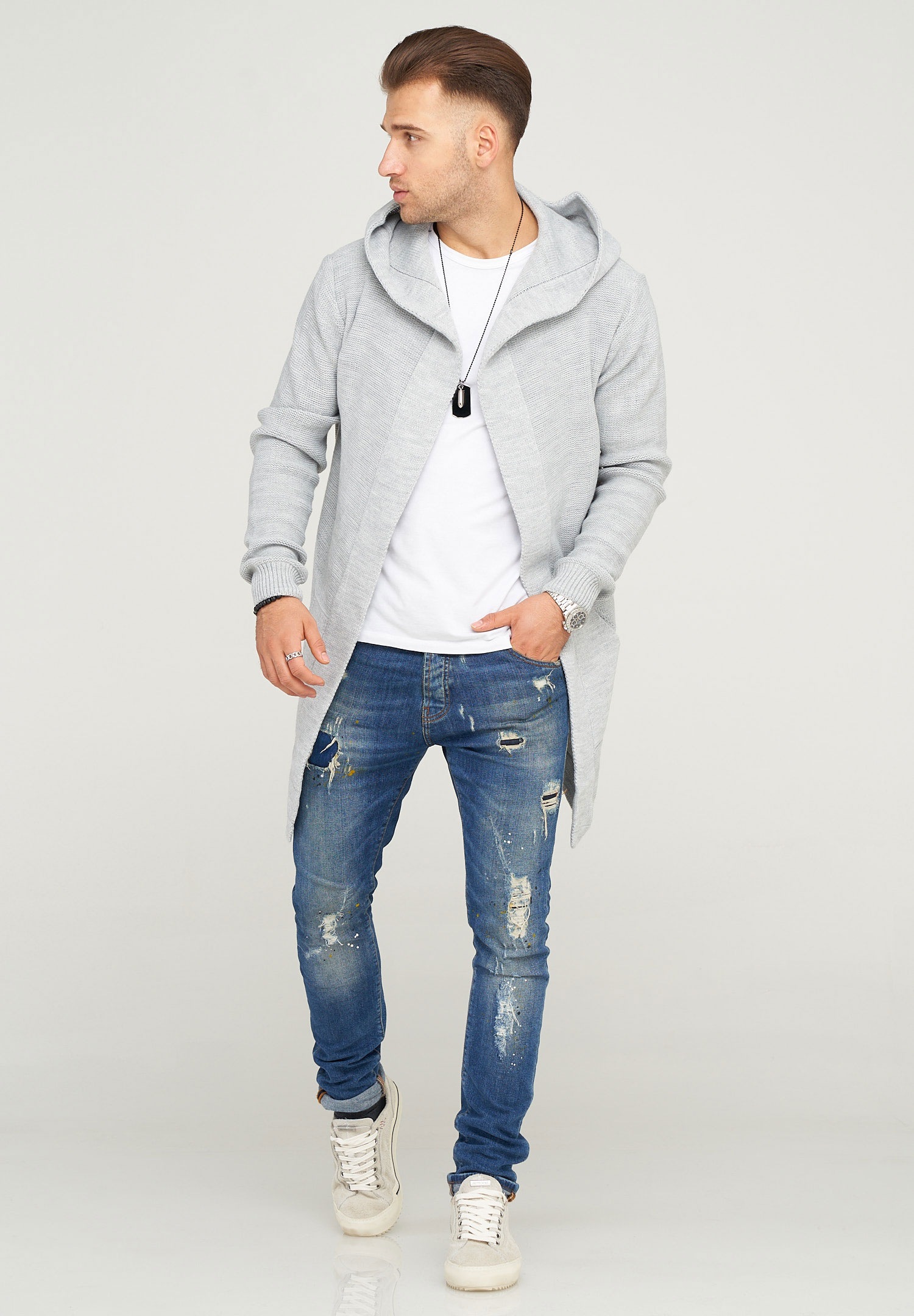 behype Strickjacke »JAROMIR«, mit kuscheliger Kapuze