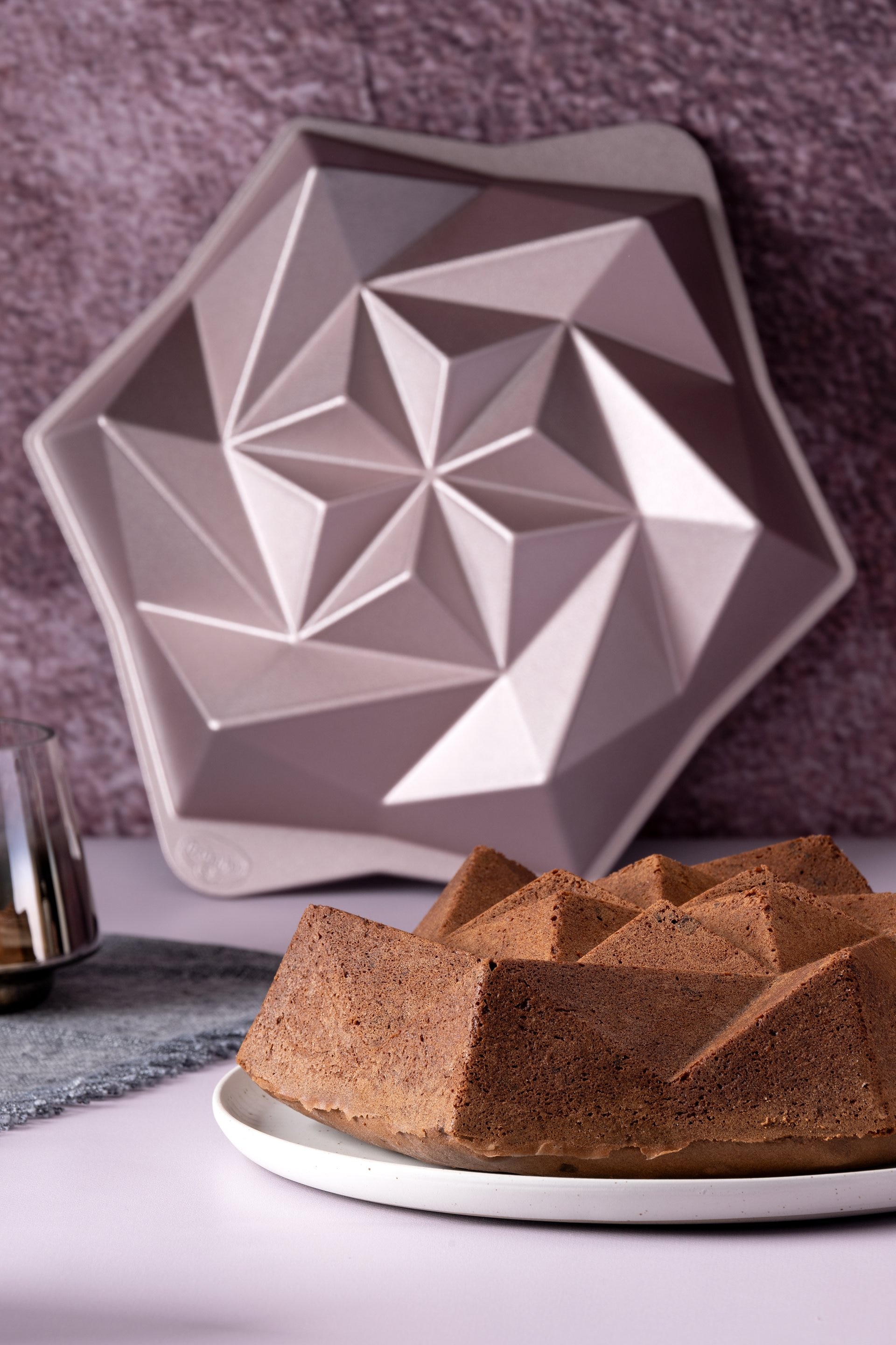 Dr. Oetker Backform »Origami«, (1 St.), Rundform Origami – Gugelhupfform, Backform aus Aluminiumguss, +230 °C
