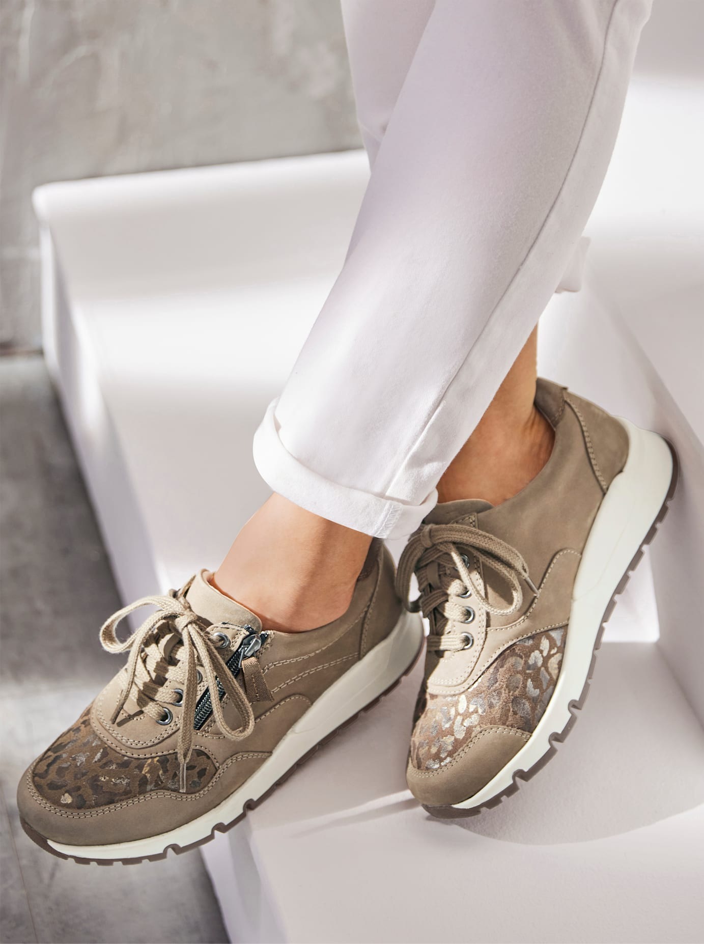 Casual Looks Sneaker