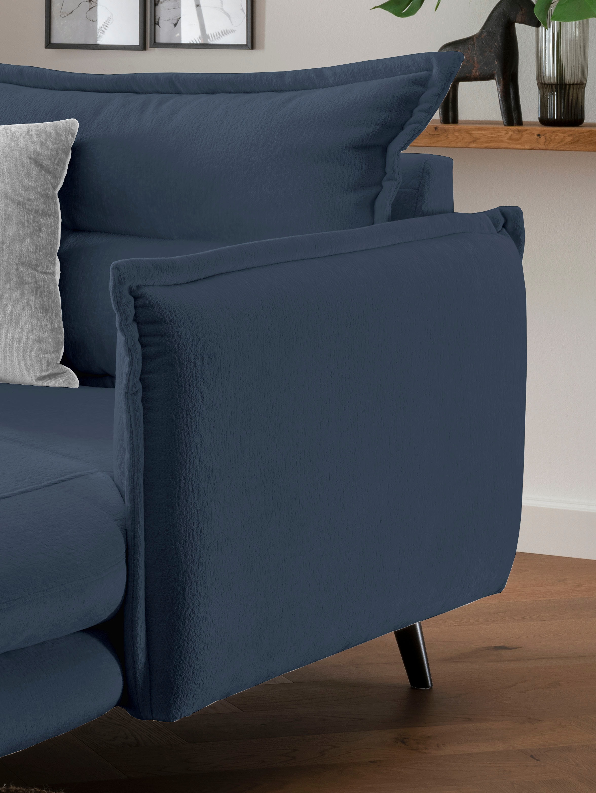 INOSIGN Loveseat »Lazio«, moderner Sessel mit einer bequemen Polsterung, 2 Stk. Zierkissen