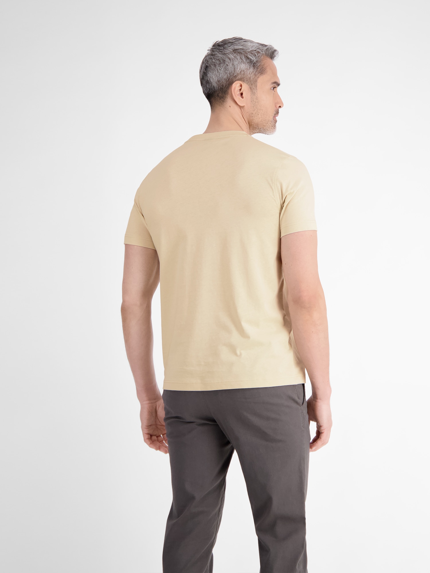 LERROS T-Shirt »LERROS Basic T-Shirt mit Logostitck, unifarben«