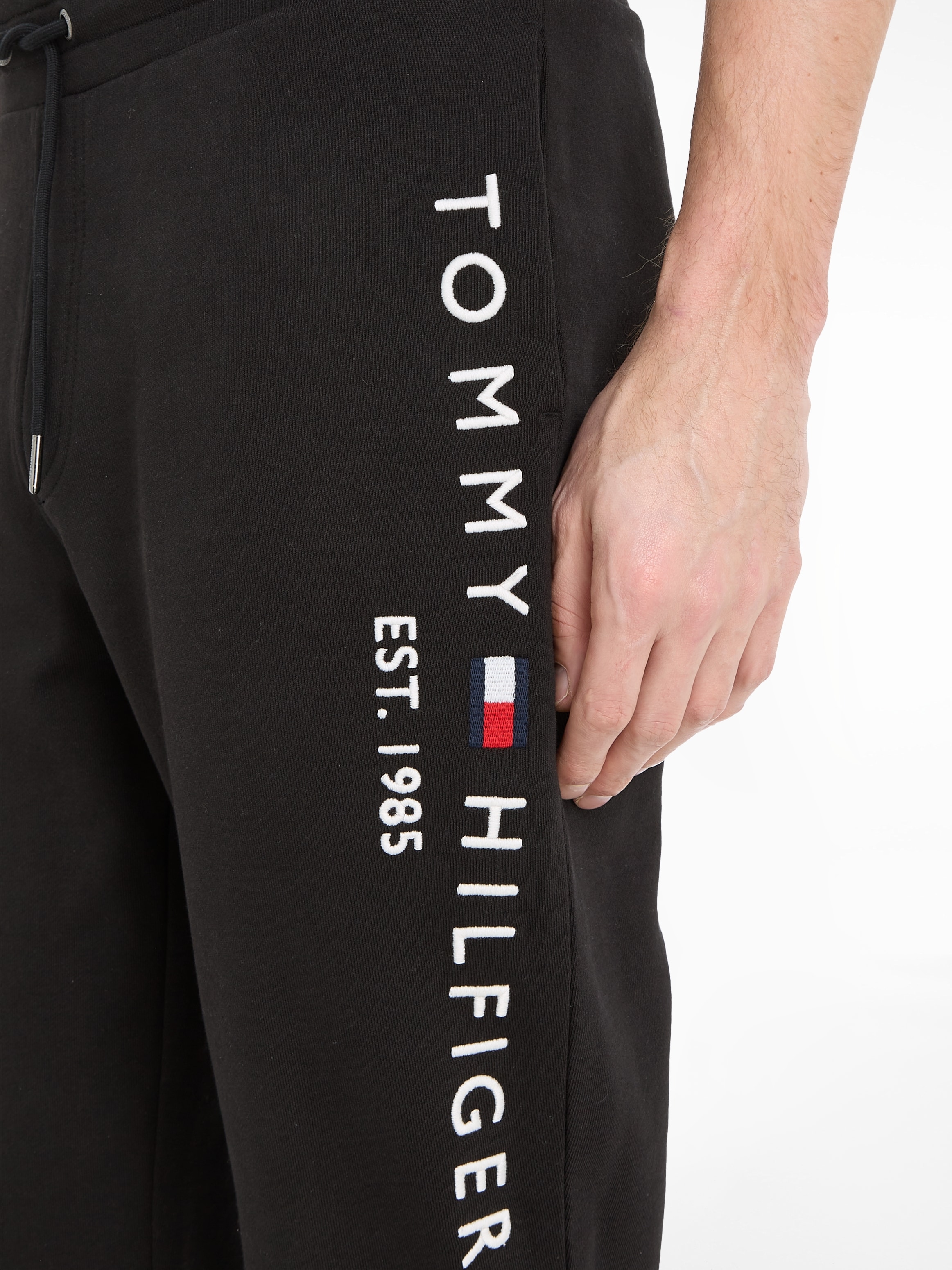 Tommy Hilfiger Sweathose »BASIC BRANDED SWEATPANTS«, mit großem Tommy Hilfiger Schriftzug