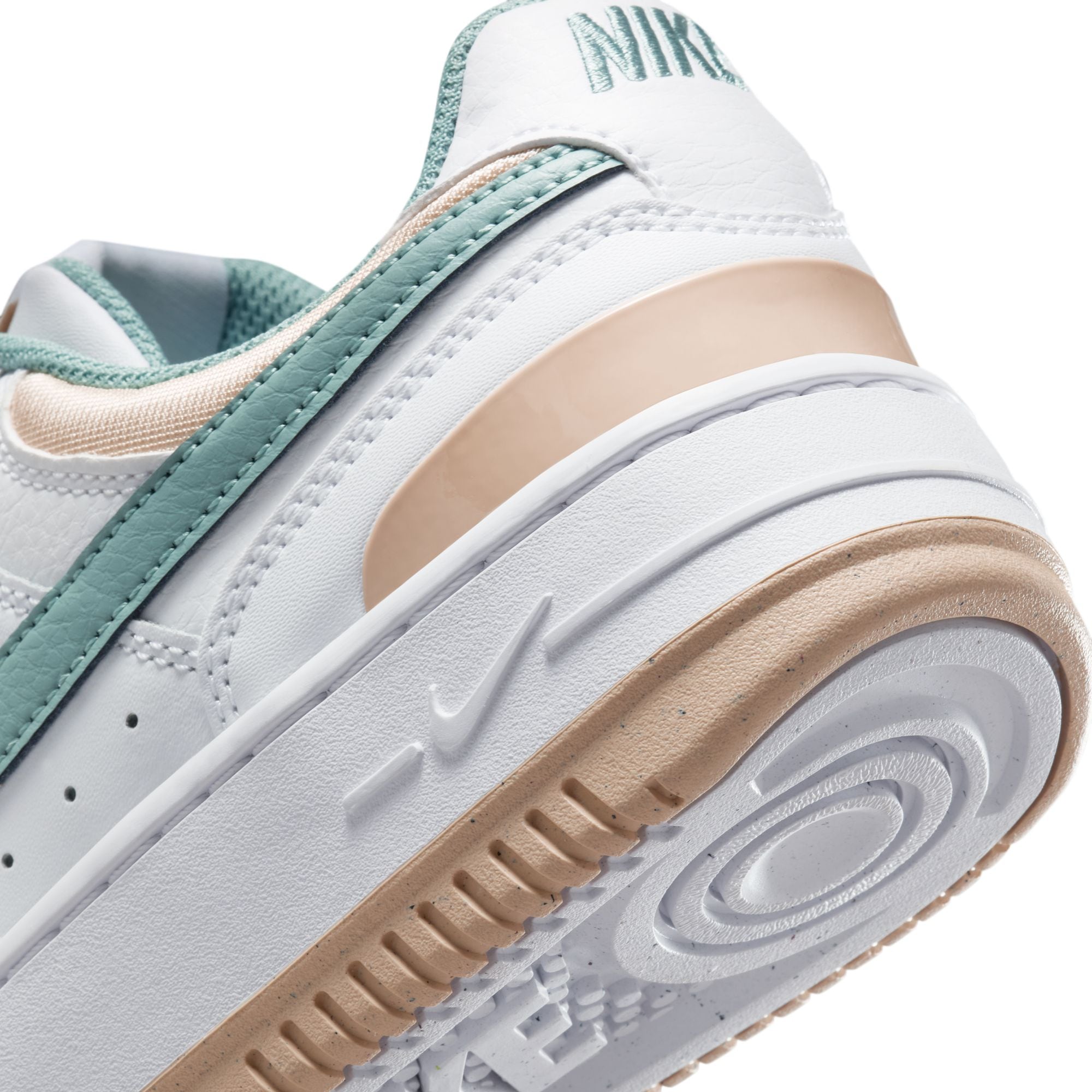 Nike Sportswear Sneaker »WMNS GAMMA FORCE«