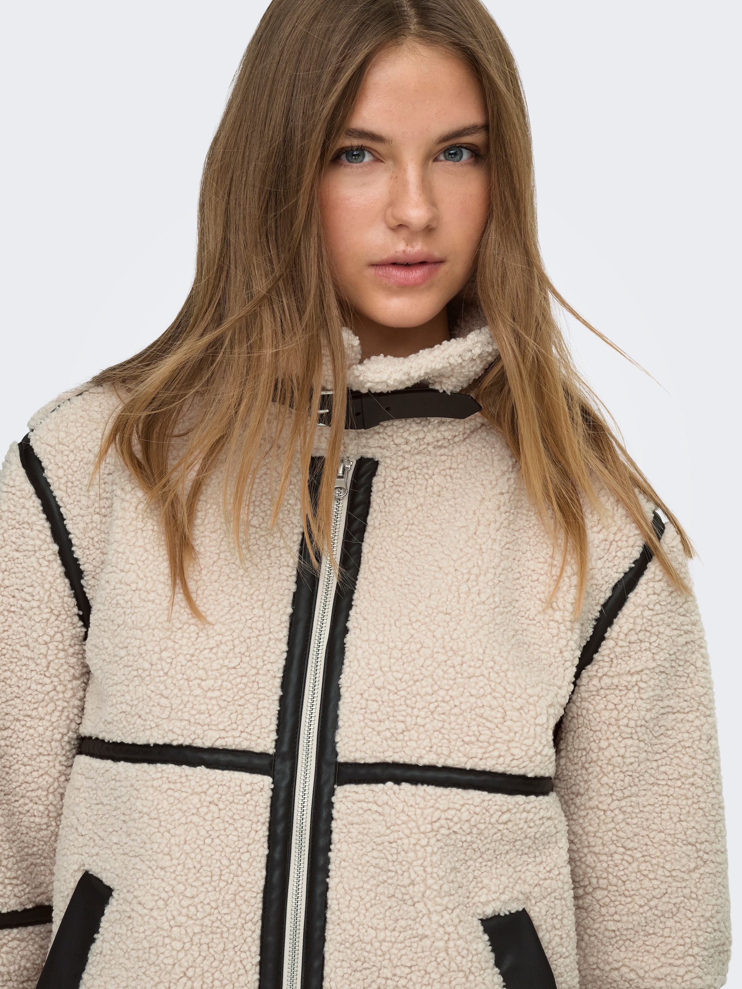 JDY Kurzmantel »JDYFROSTY LIFE TEDDY LONG JKT OTW NOOS«
