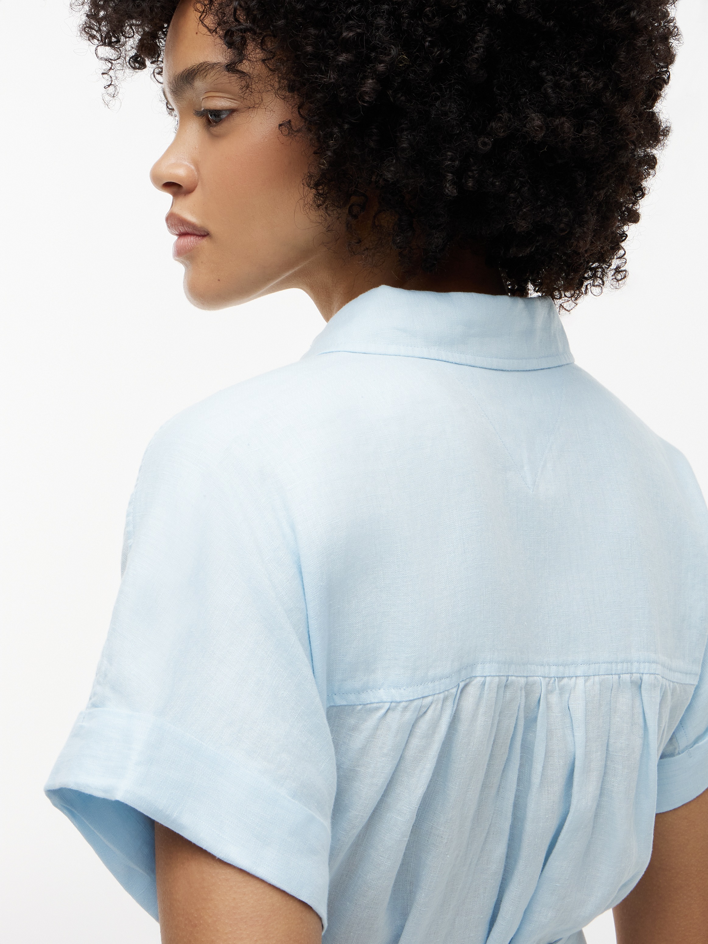 Tommy Hilfiger Hemdblusenkleid »LINEN BELTED KNEE SS SHIRT DRESS« doppelte Eingrifftaschen mit Bindegürtel